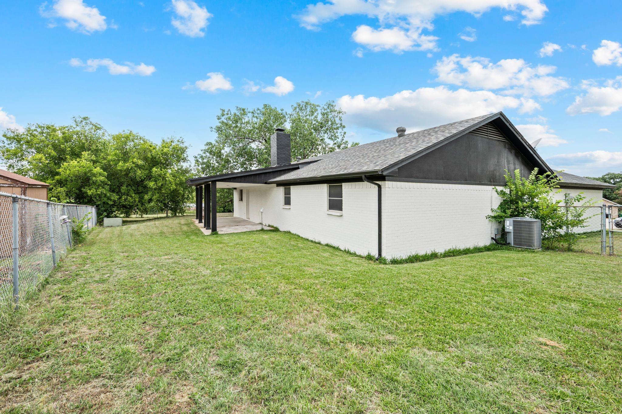 main property photo 14