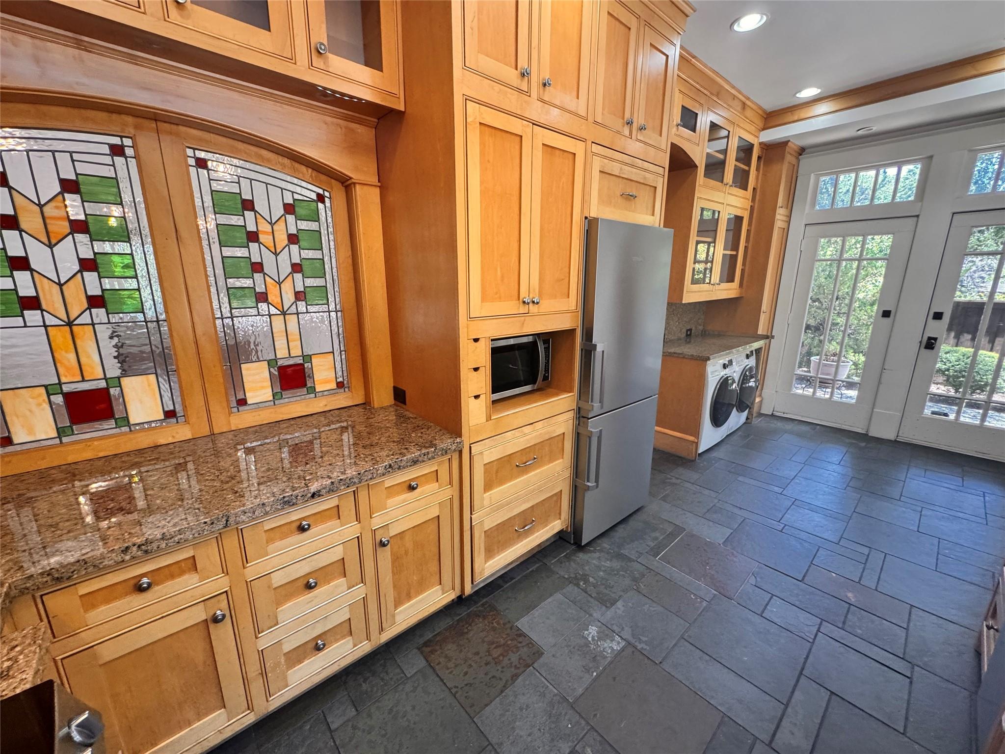 main property photo 15