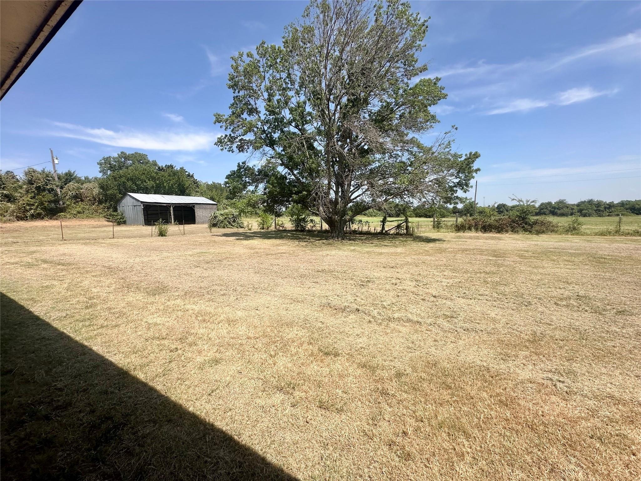 main property photo 22