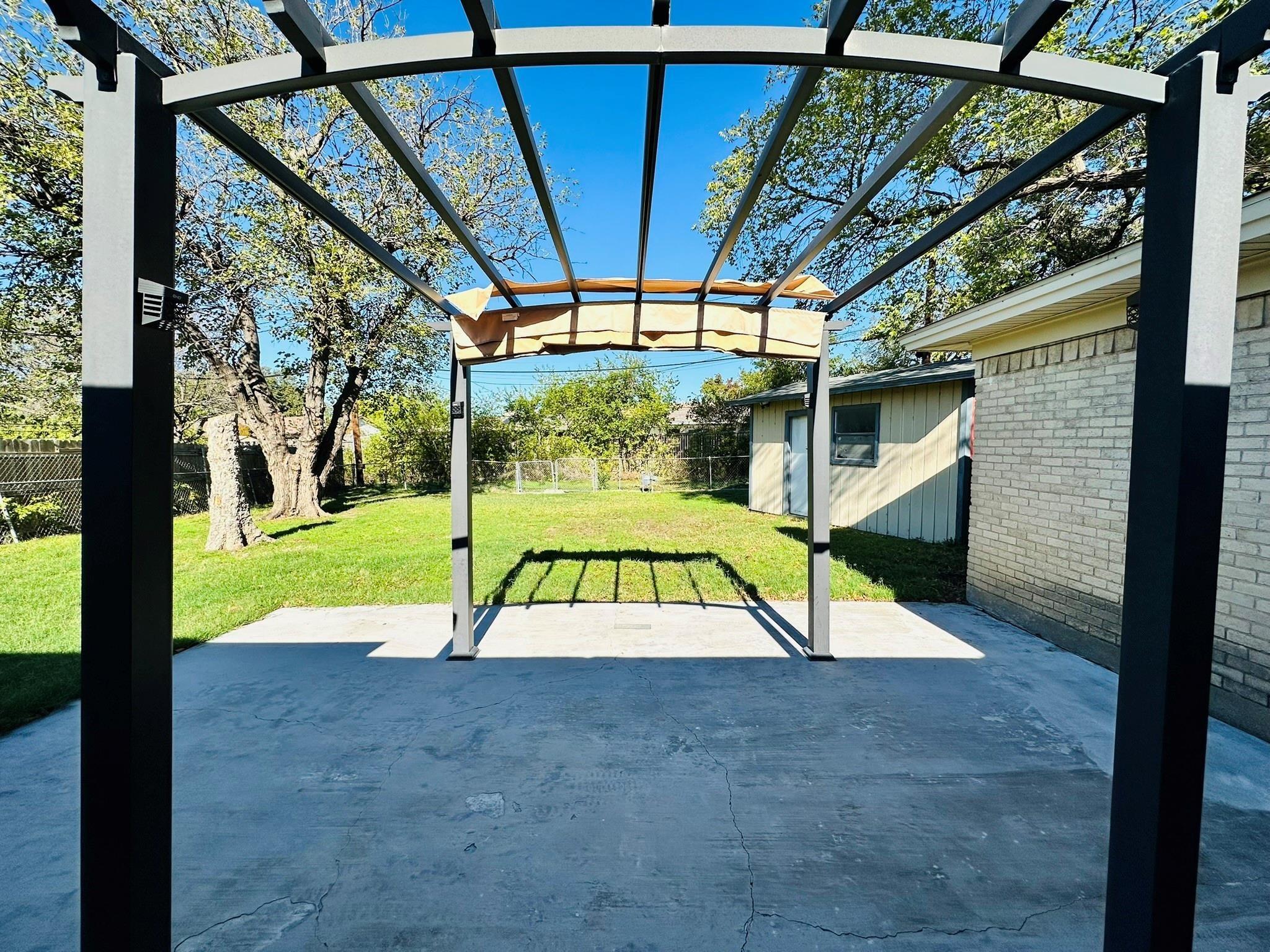 main property photo 16