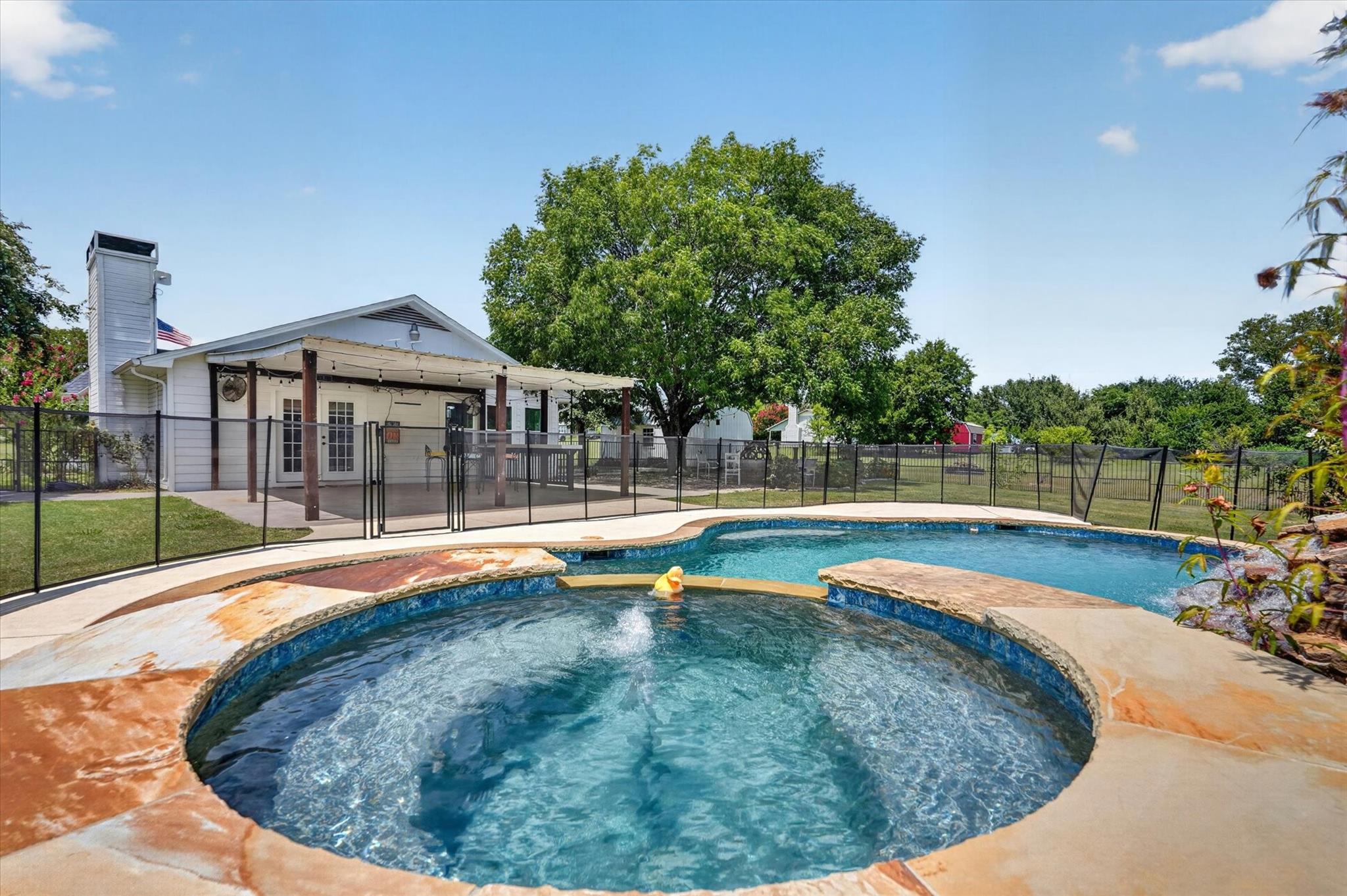 main property photo 21