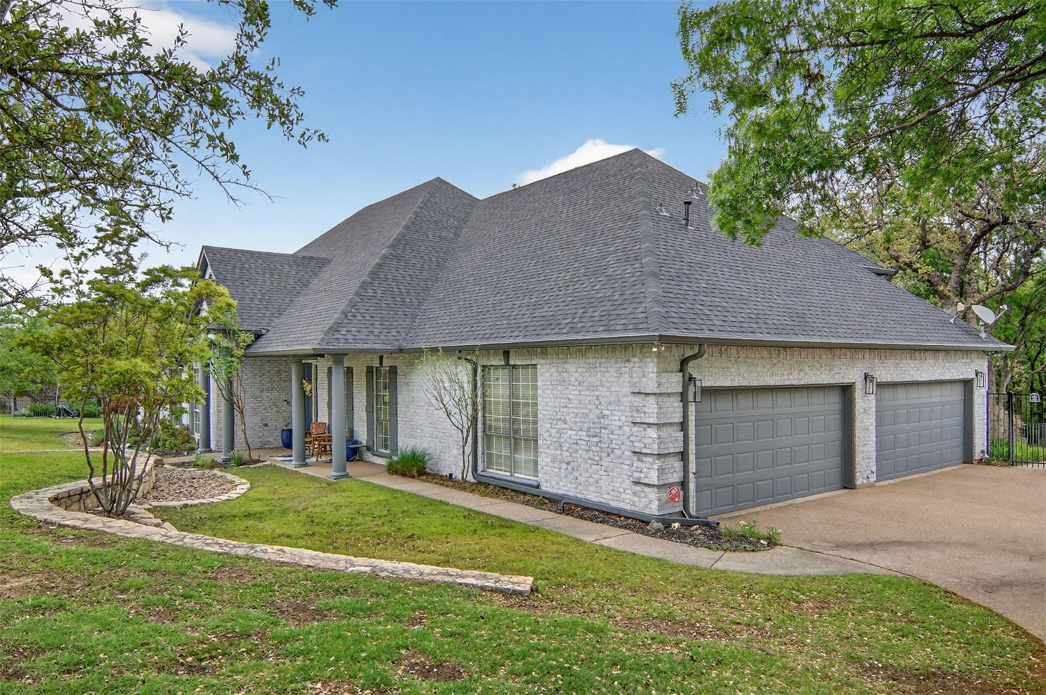 main property photo 34