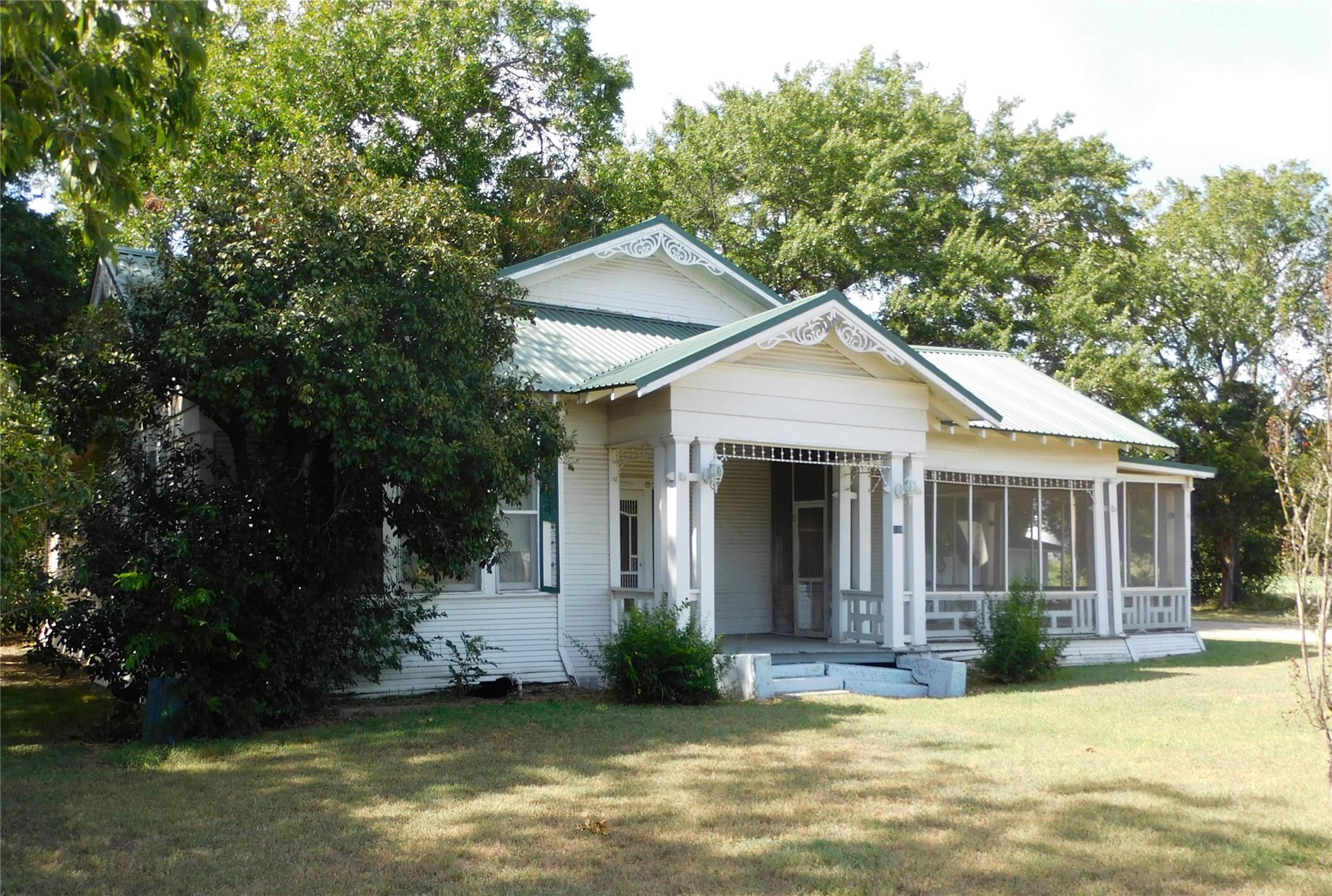 main property photo 3