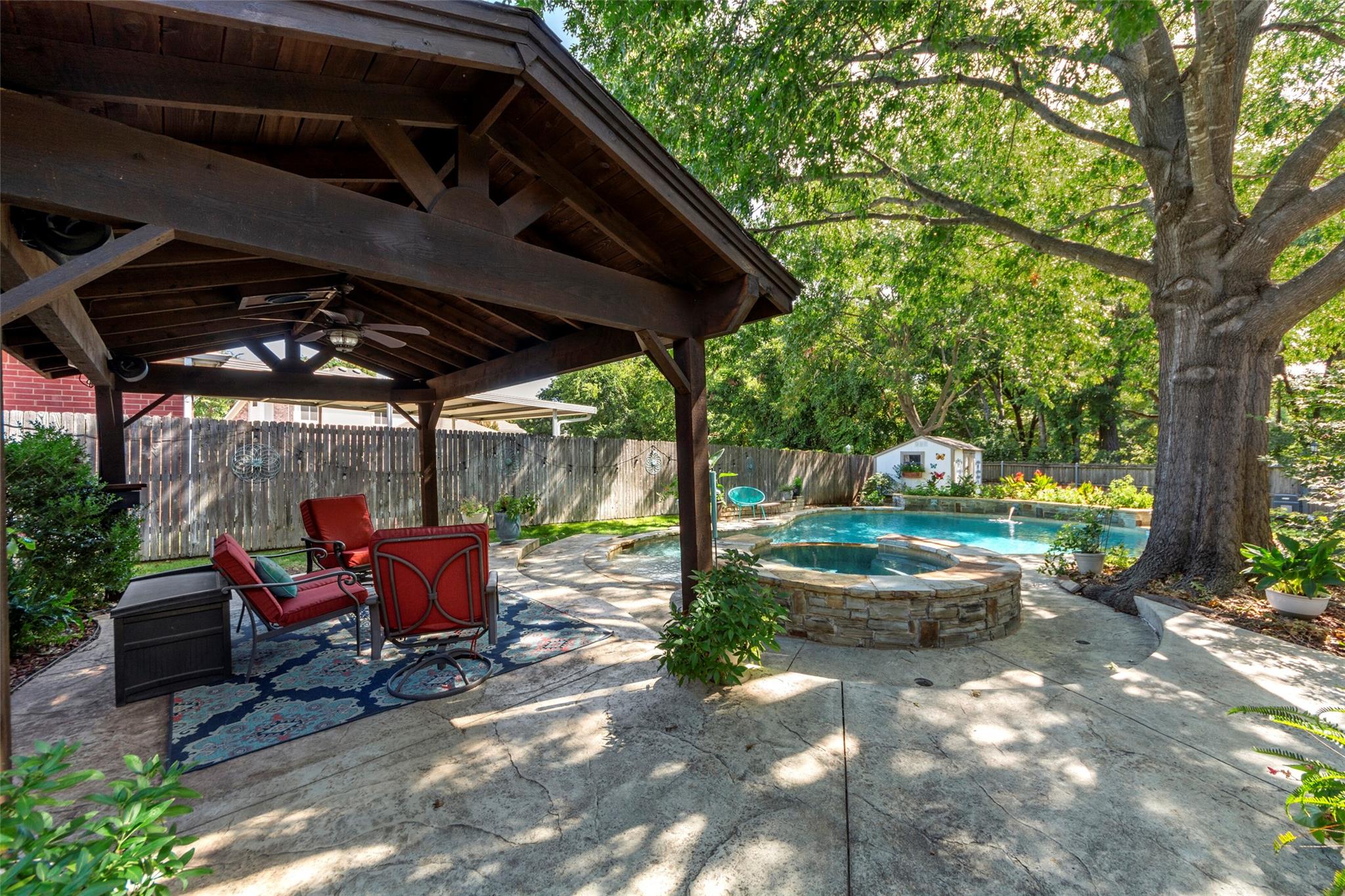 main property photo 27