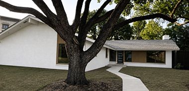 image of property with 4 Bed | 3 Bath | 2,526 Sqft