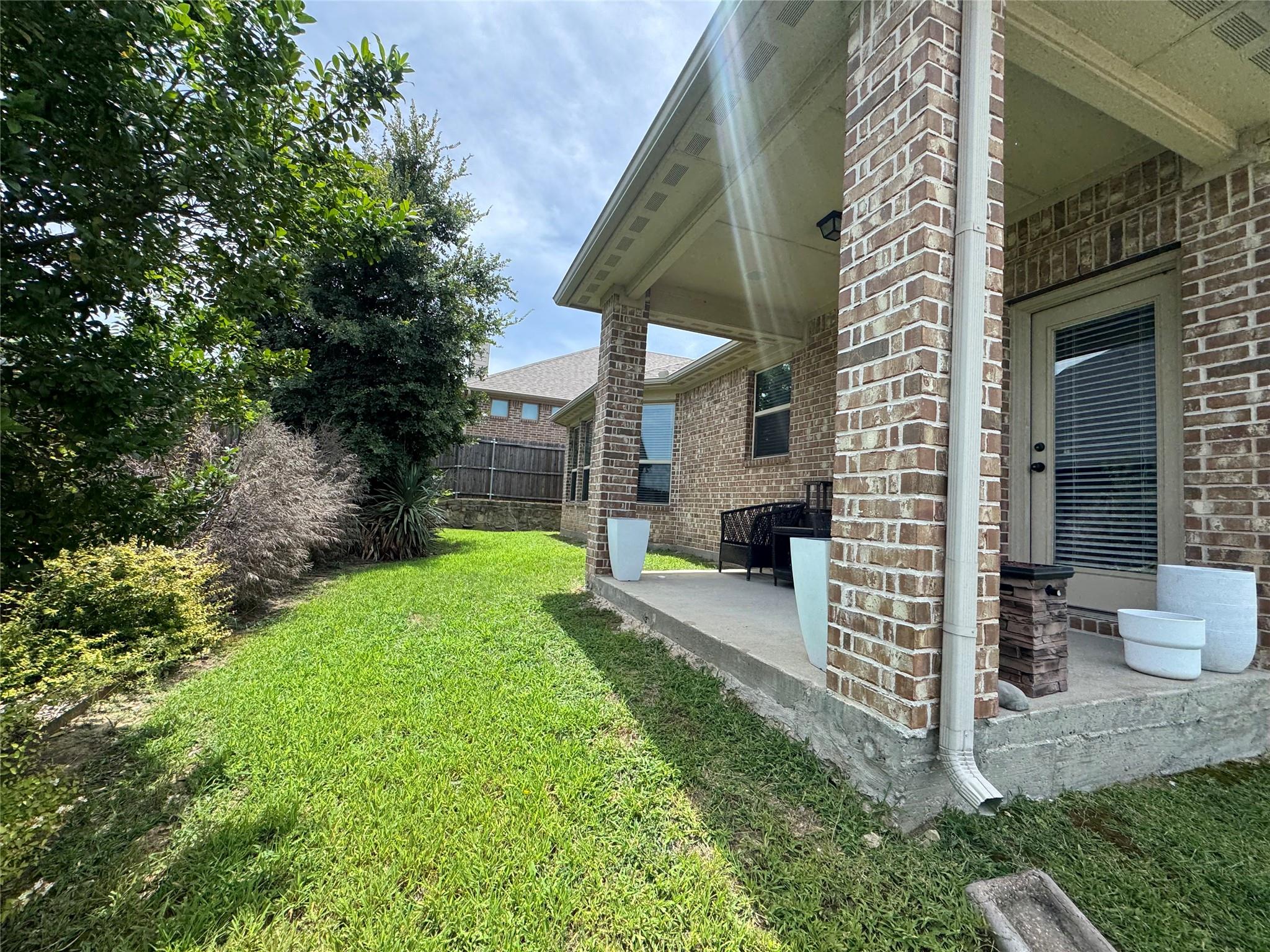 main property photo 29