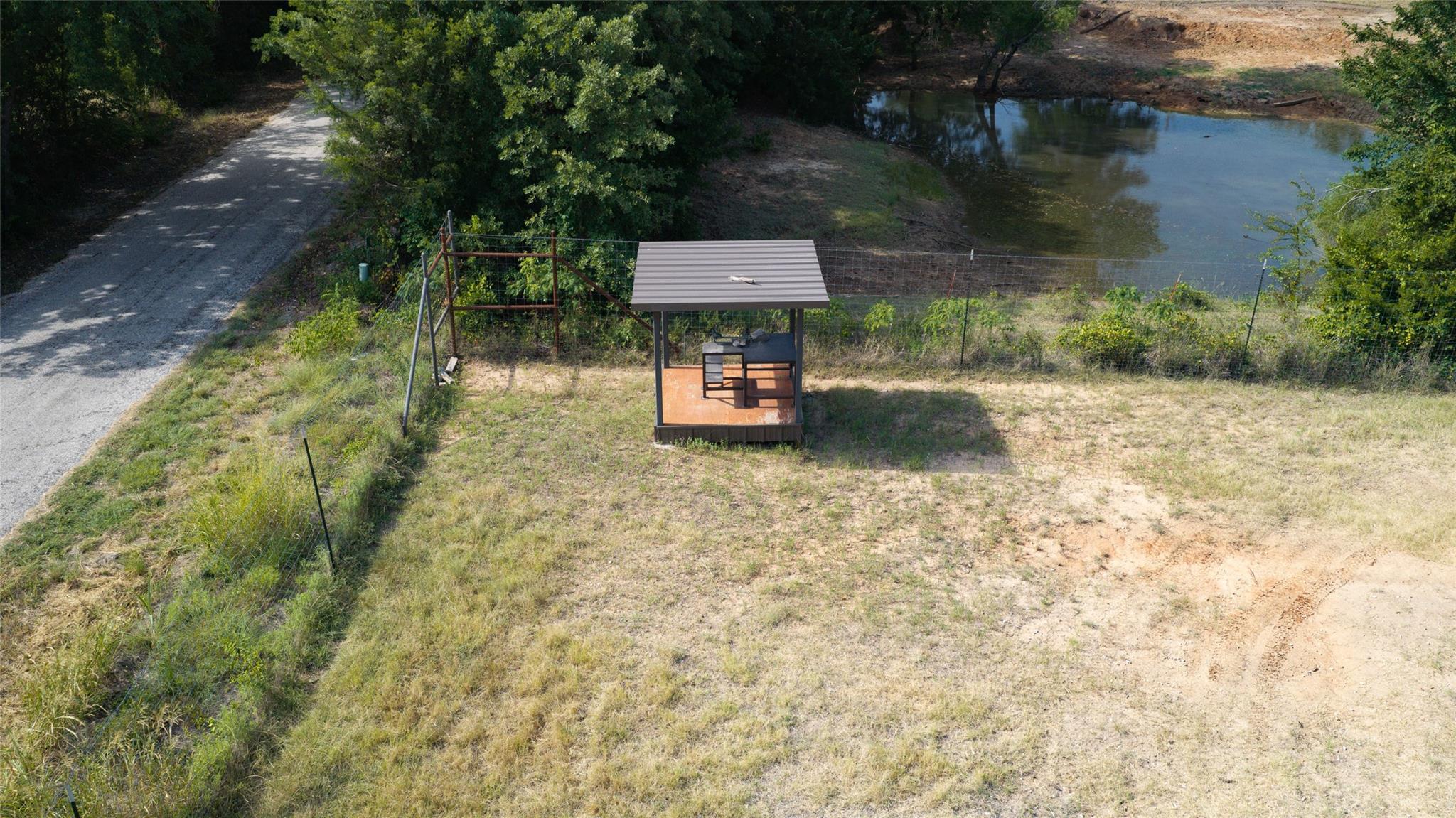 main property photo 19