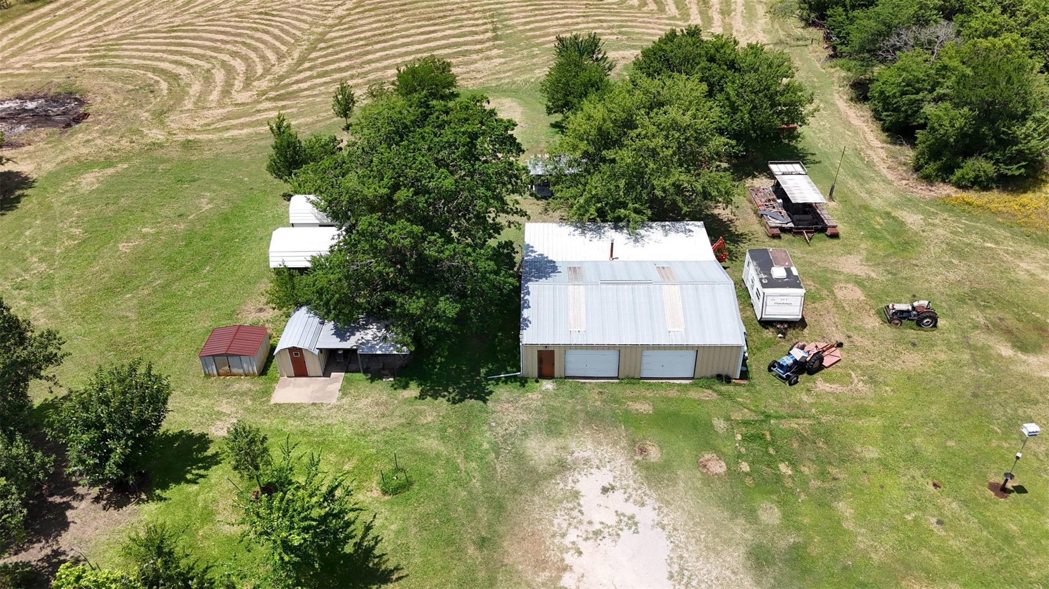 main property photo 13