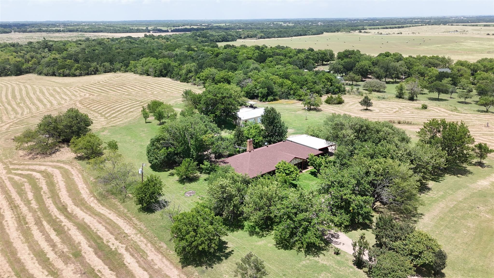 main property photo 34