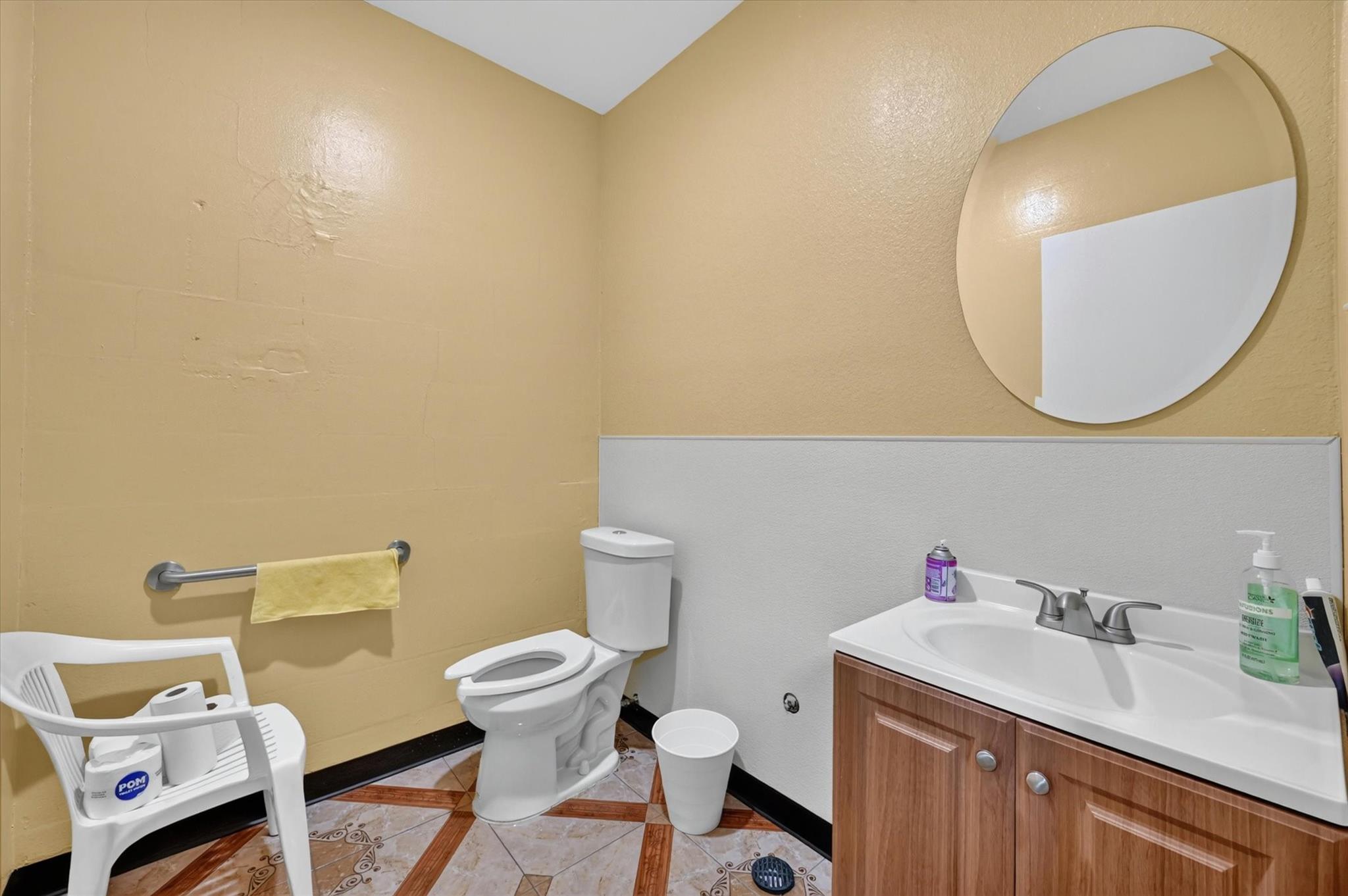 main property photo 25
