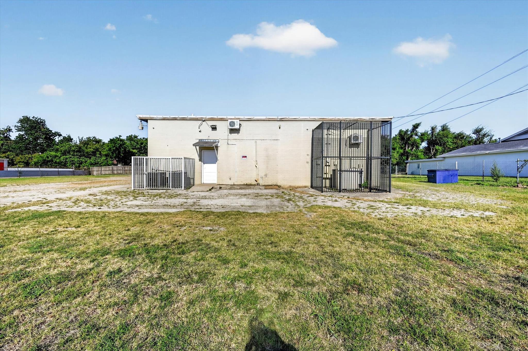 main property photo 27