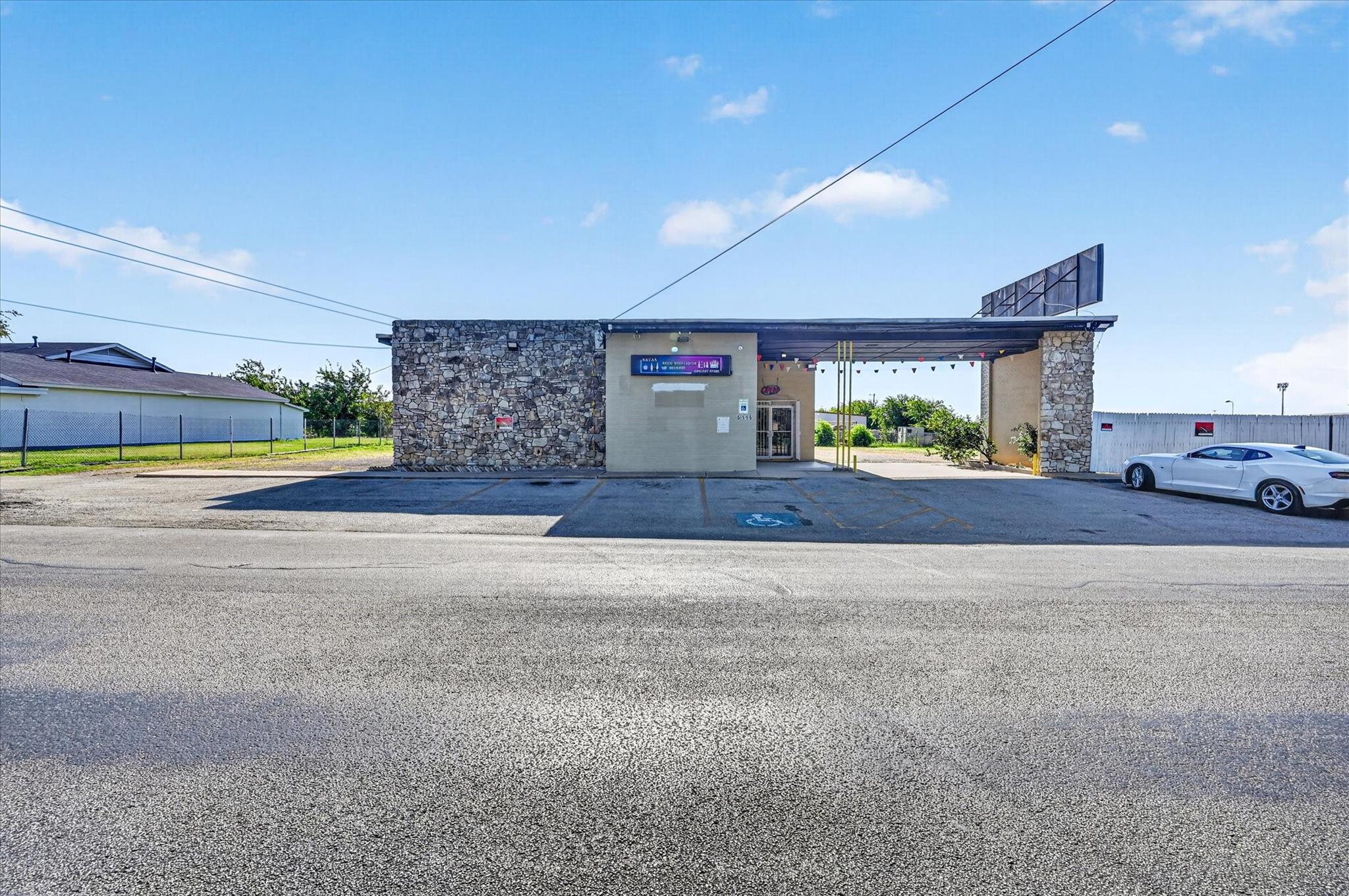 main property photo 4