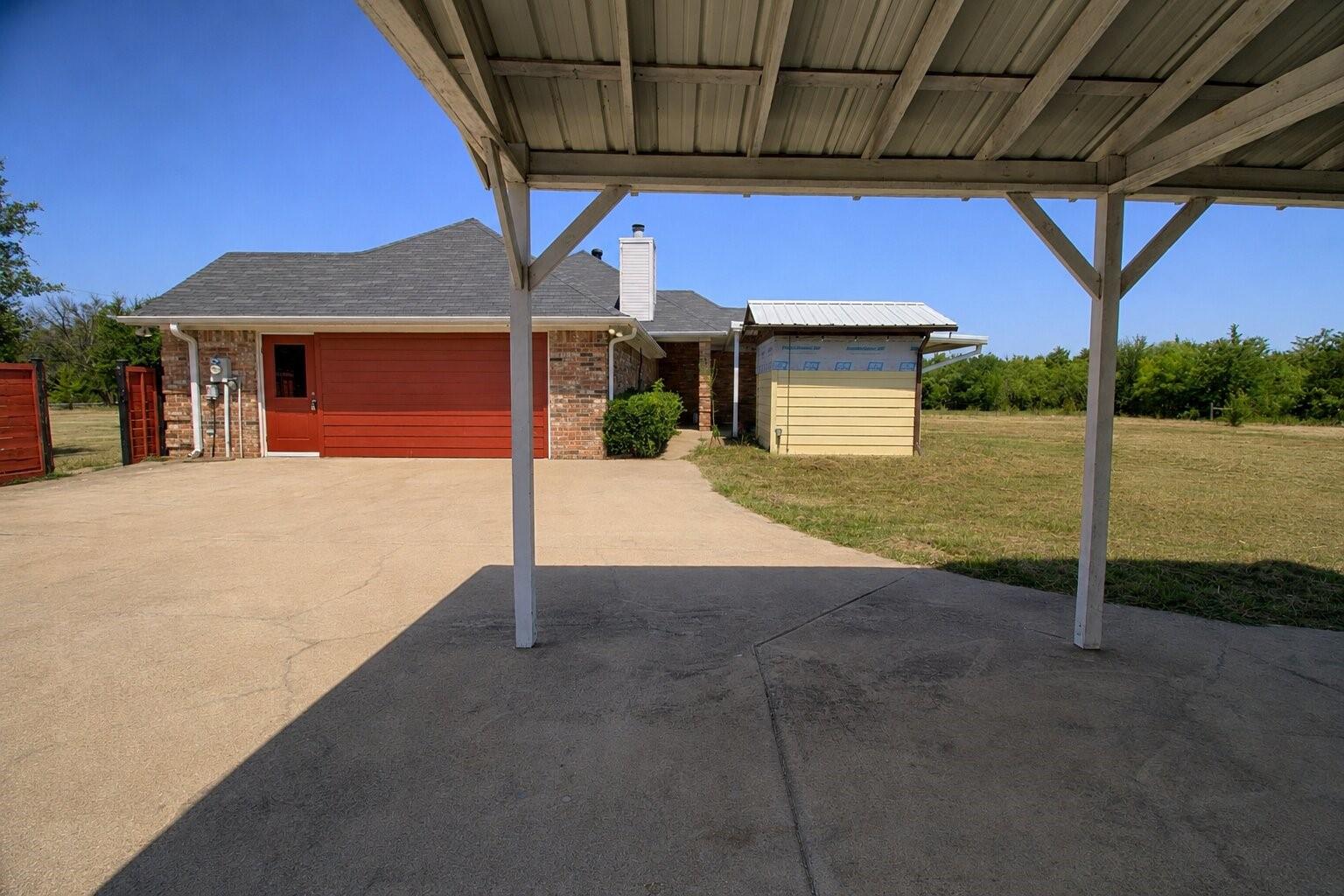main property photo 9