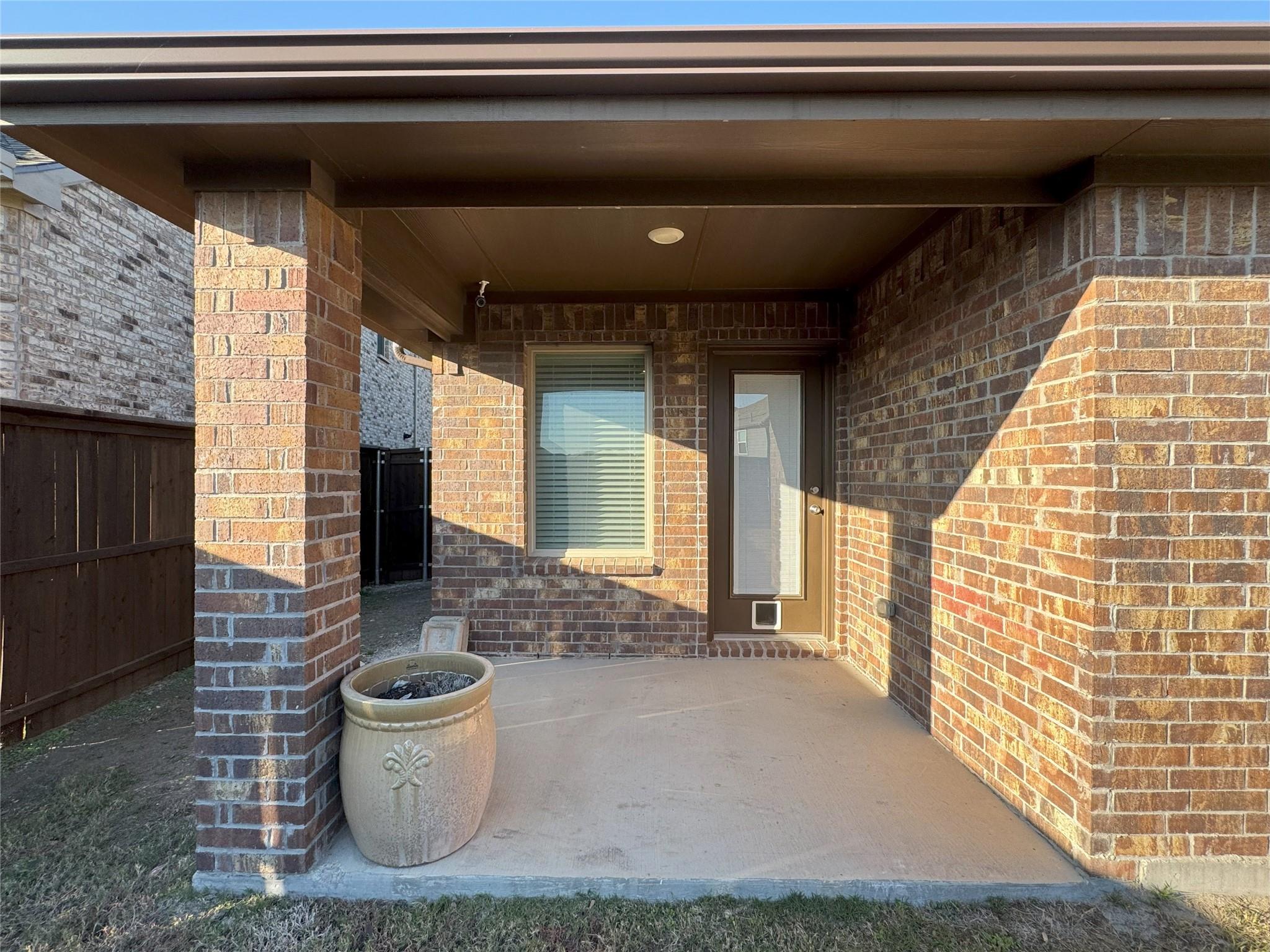 main property photo 20