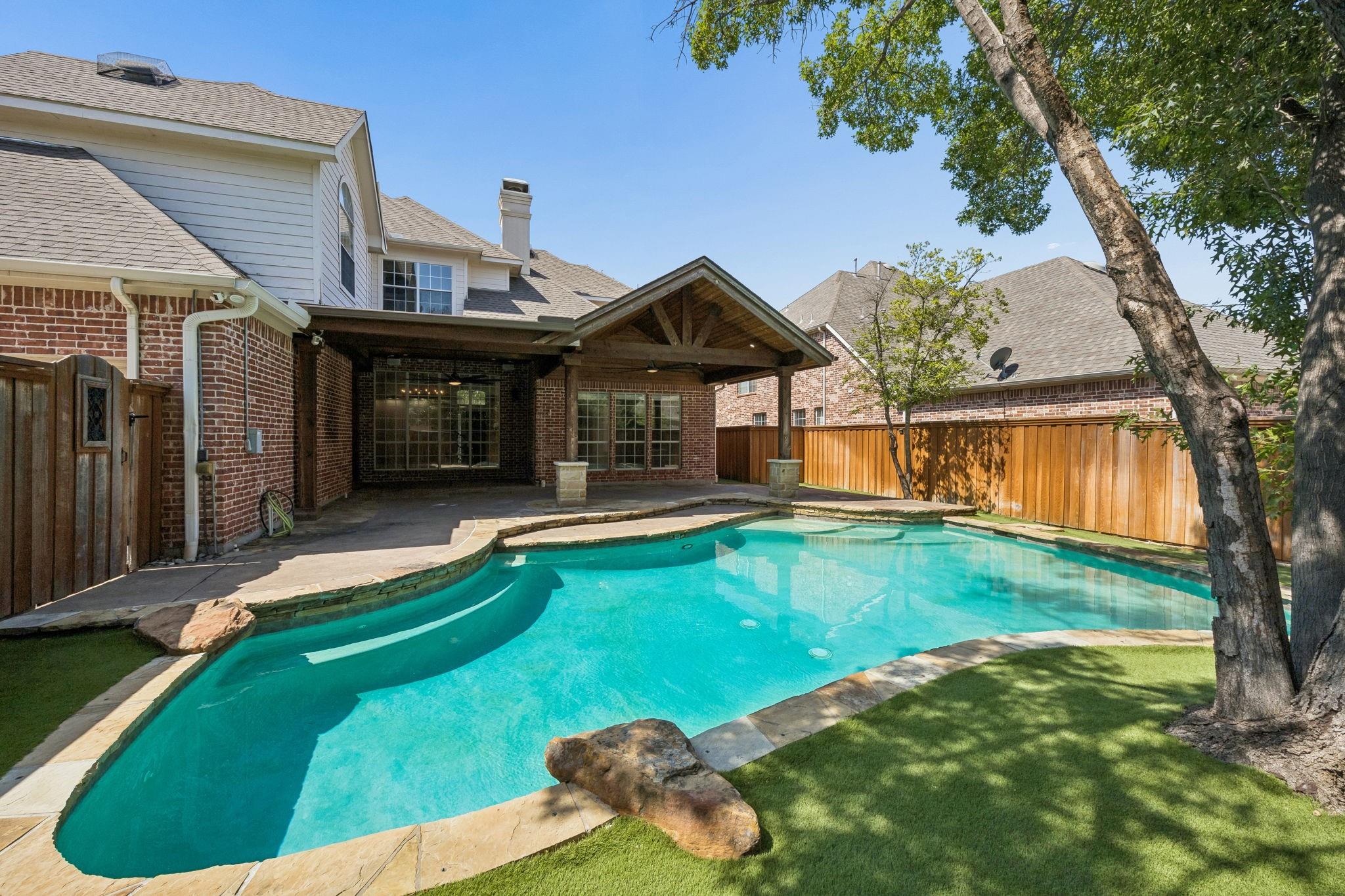 main property photo 19