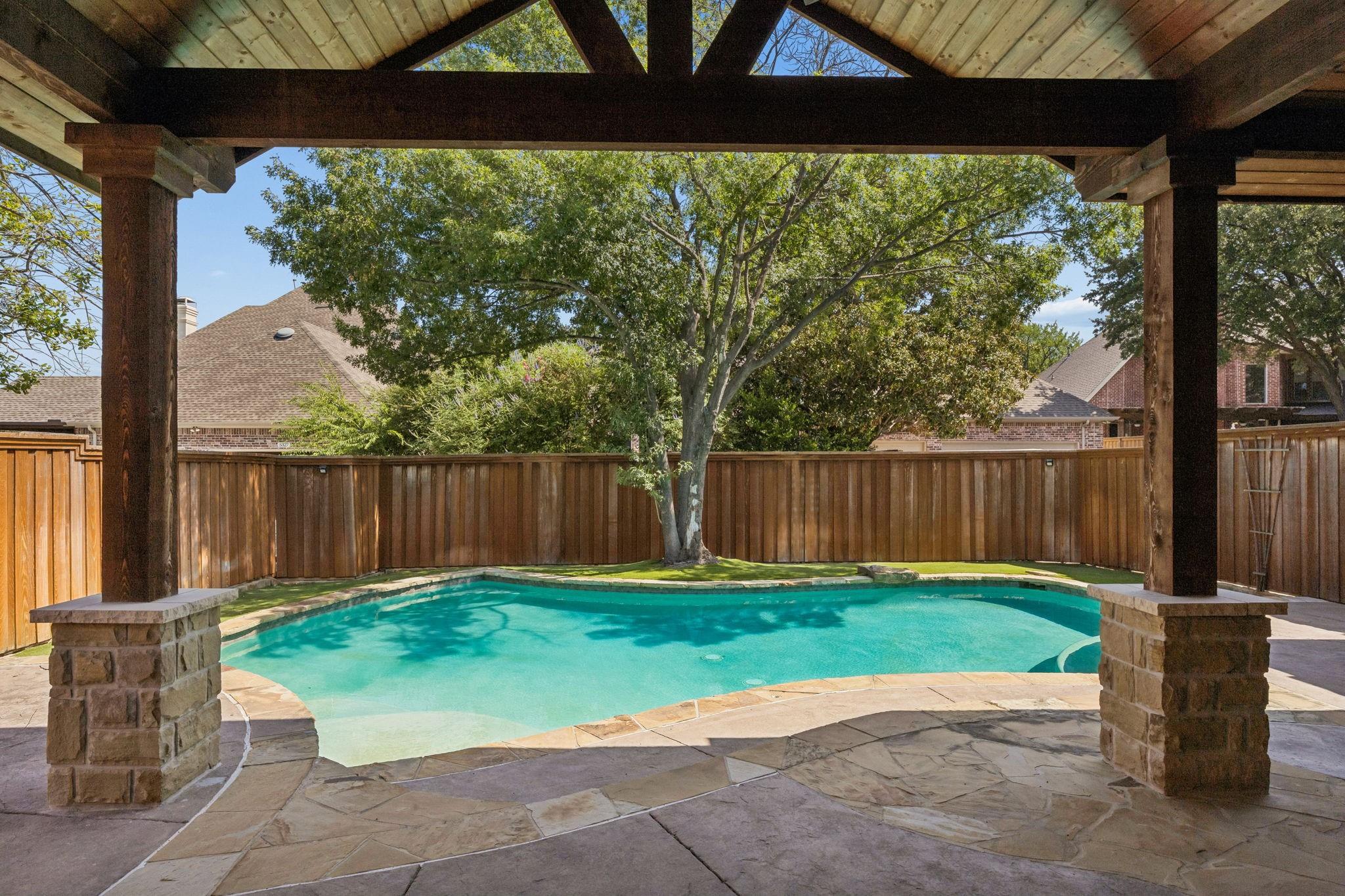 main property photo 20