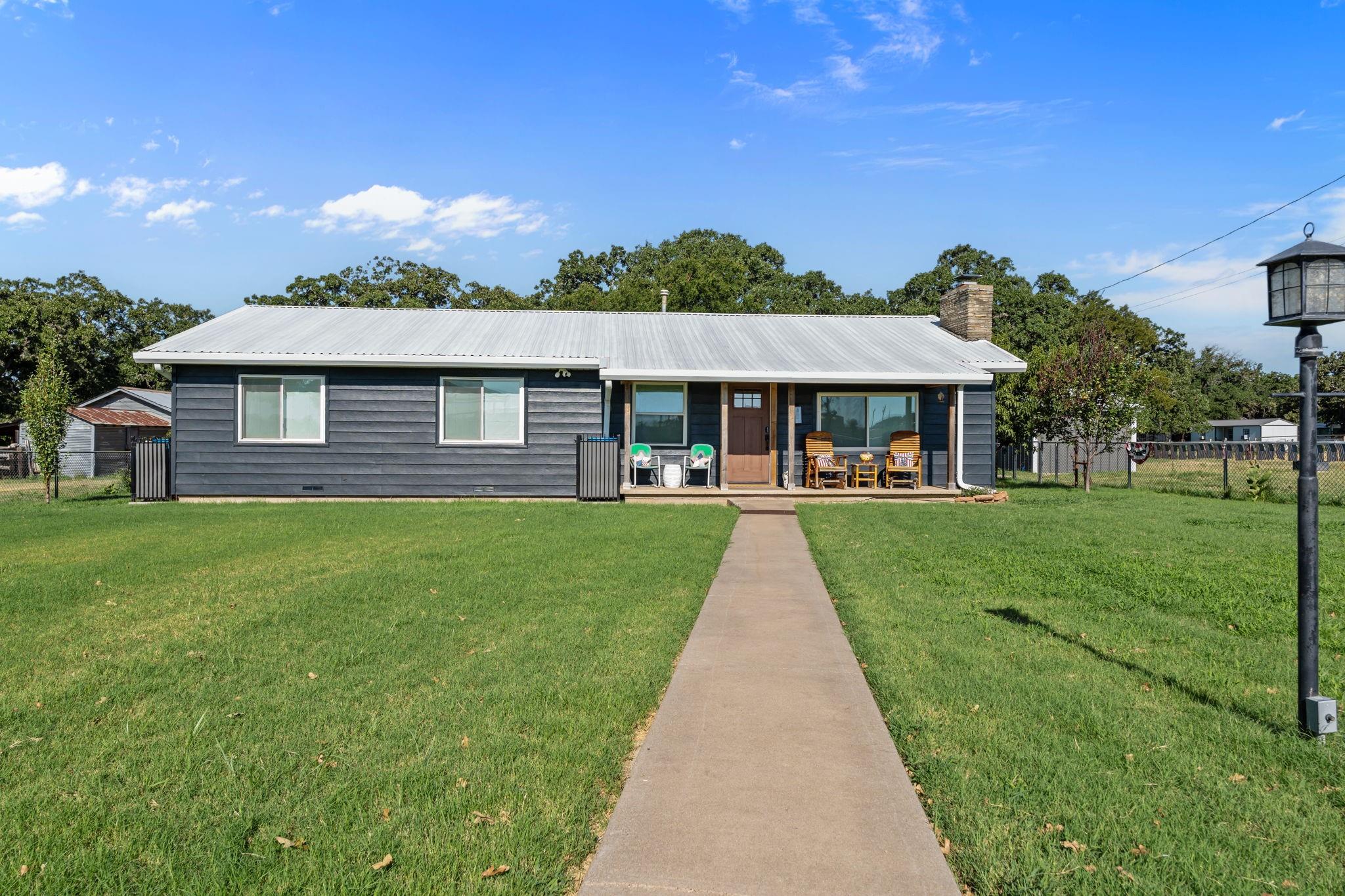main property photo 8