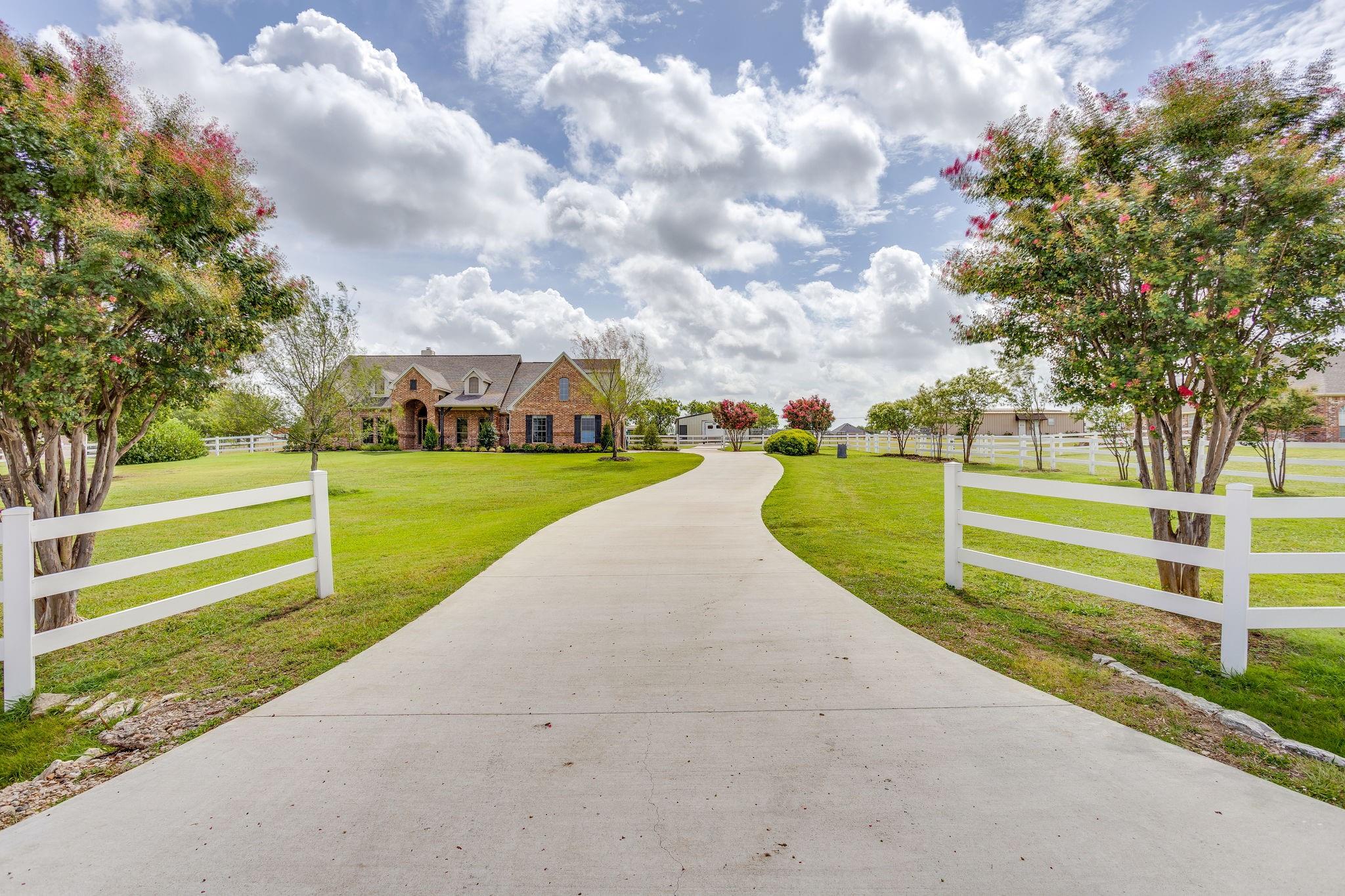 main property photo 3