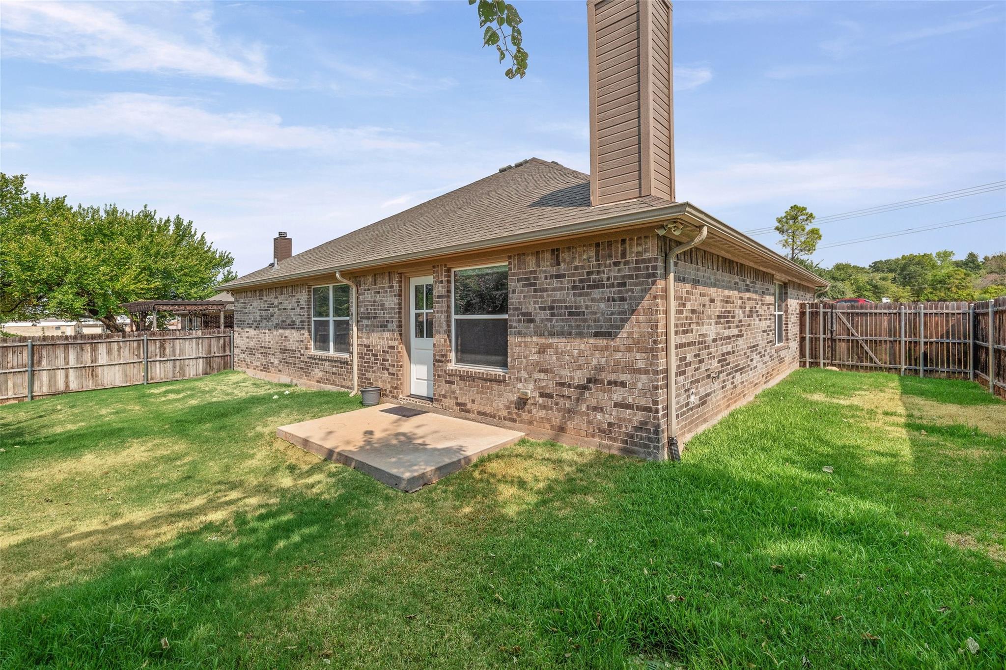 main property photo 15