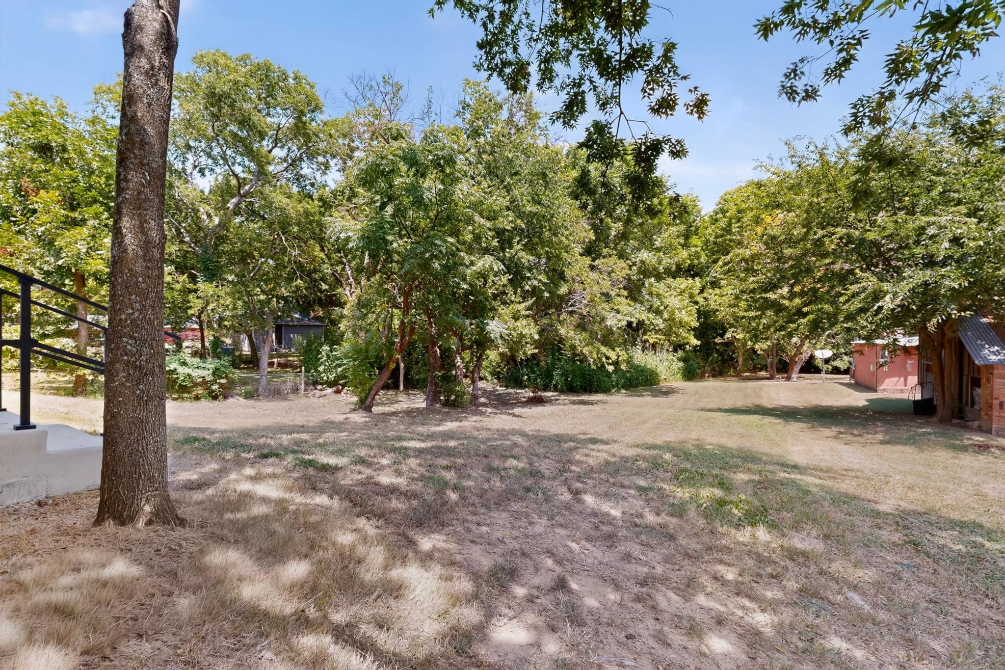 main property photo 37