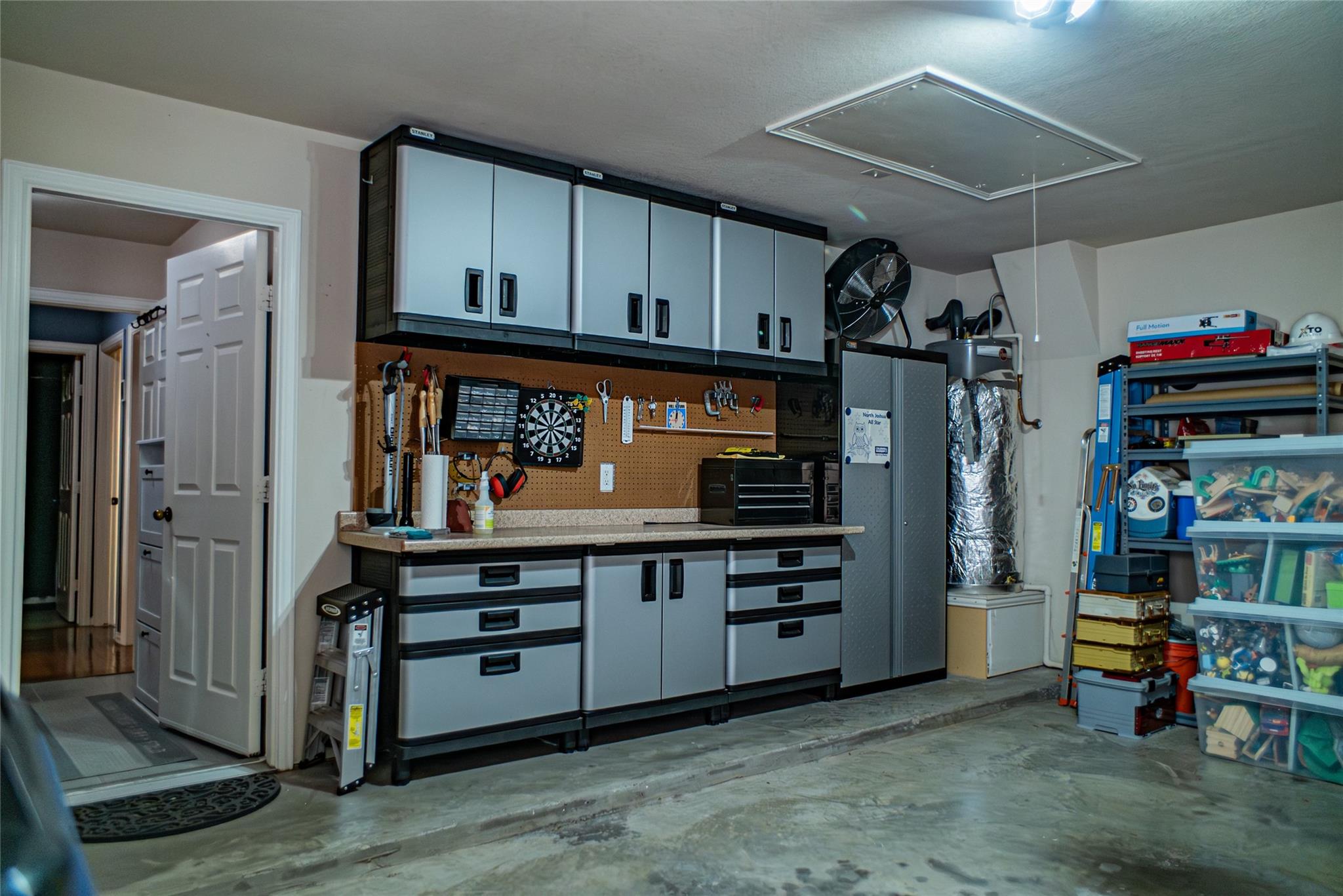 main property photo 8