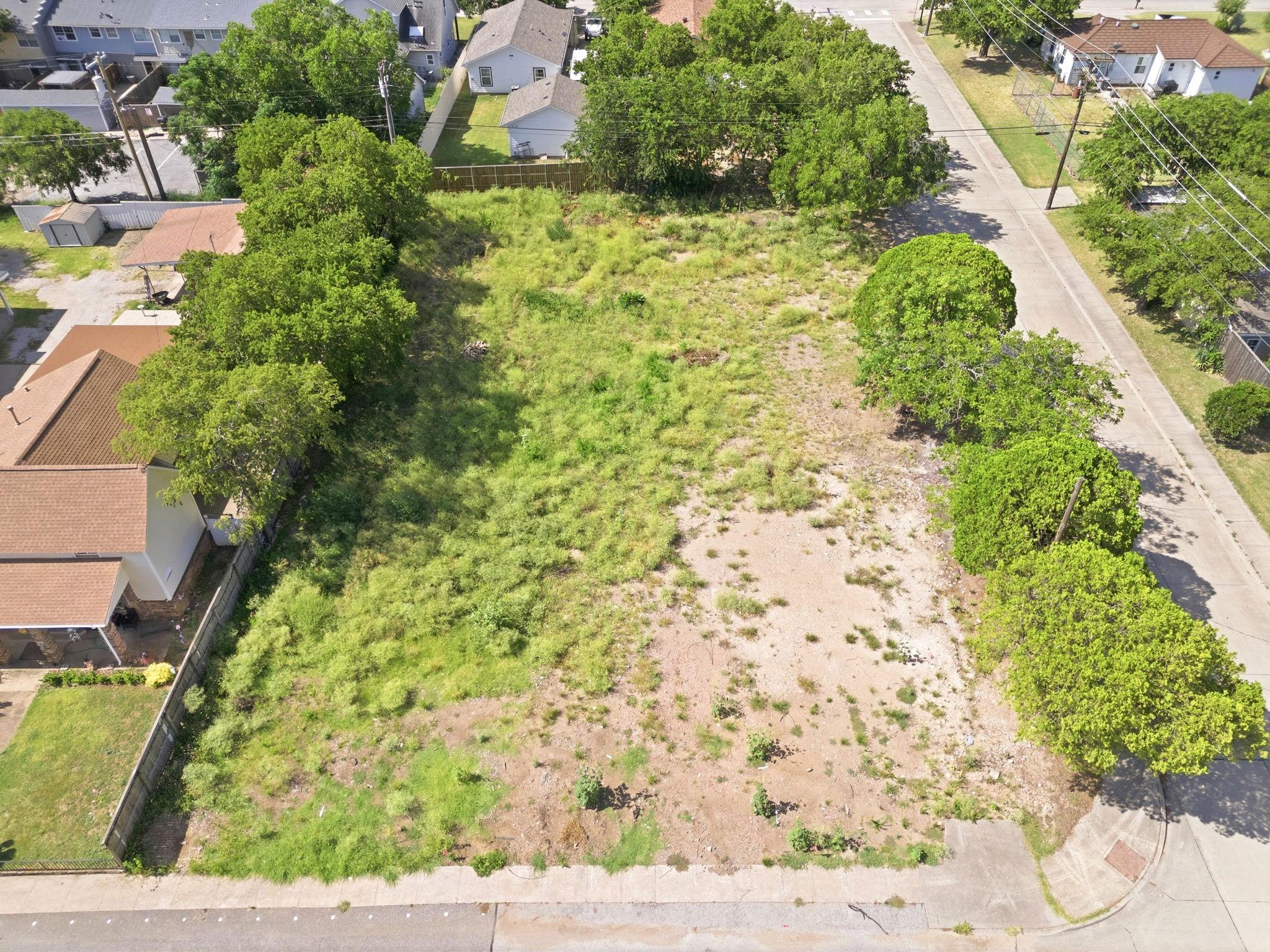main property photo 10