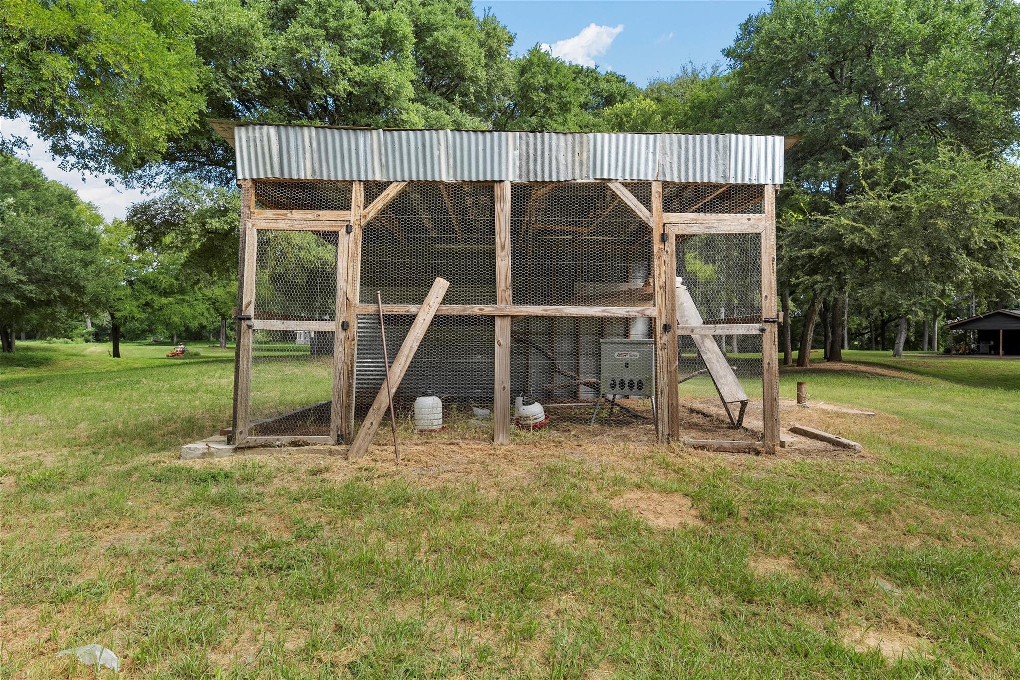 main property photo 36
