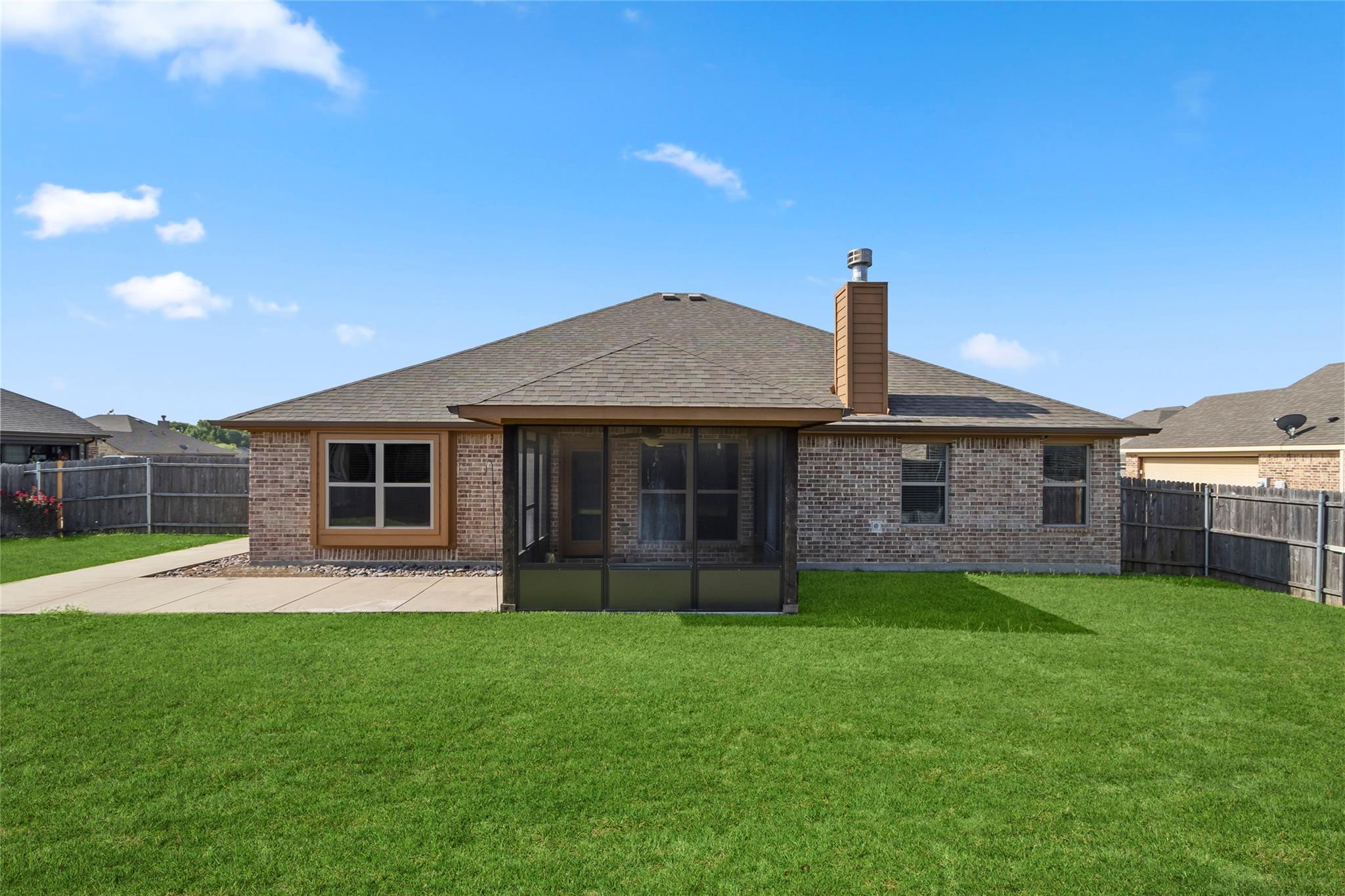 main property photo 23