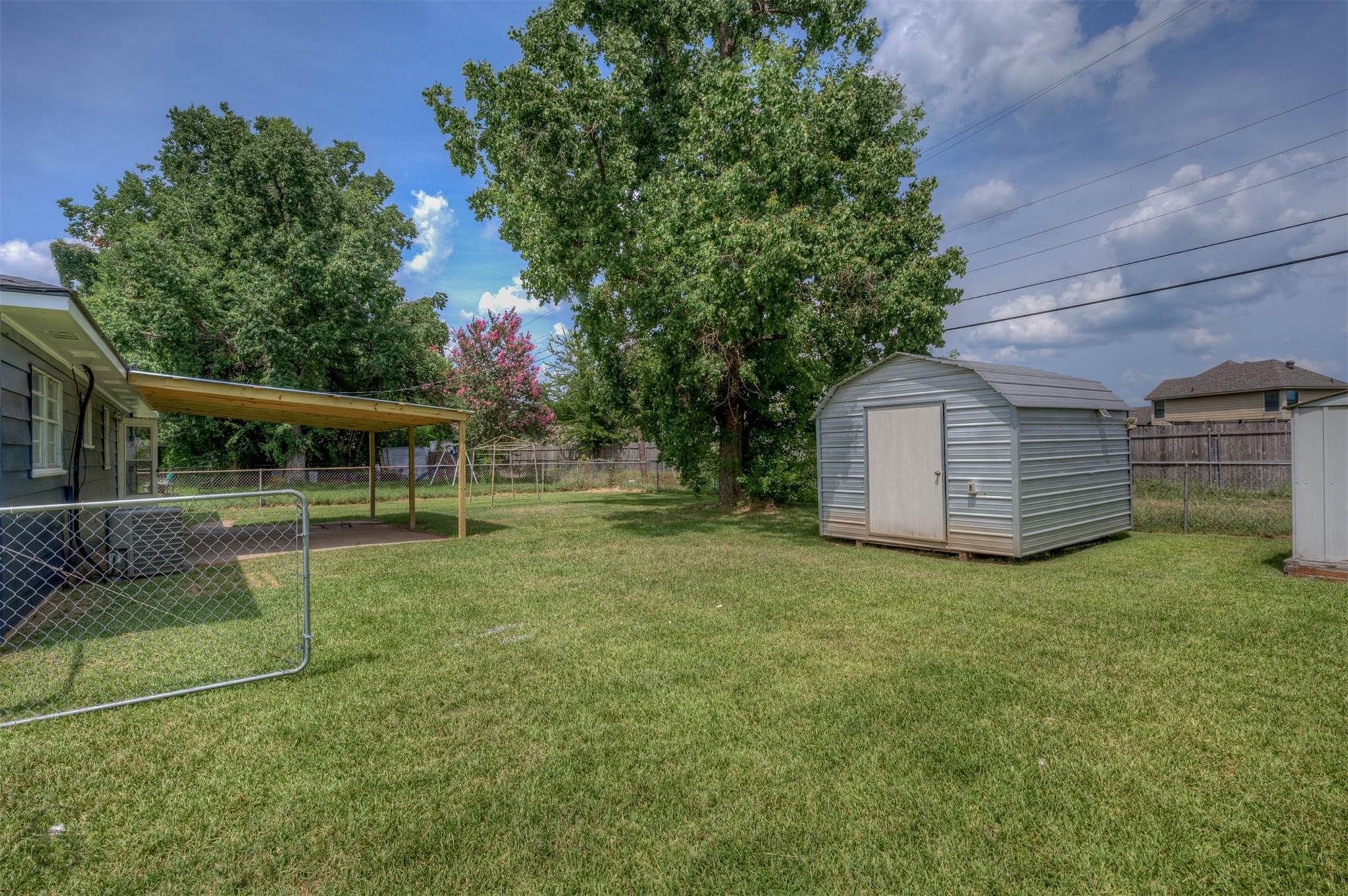 main property photo 13