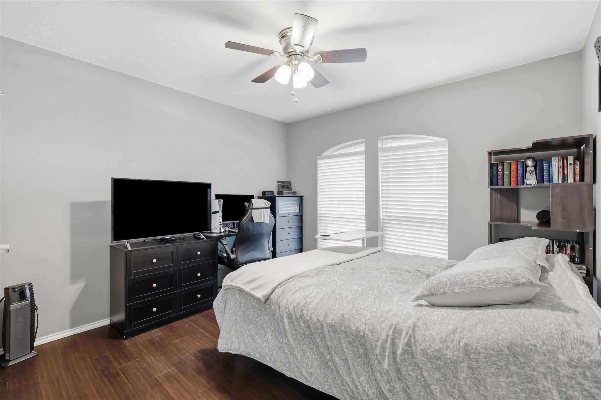 main property photo 27