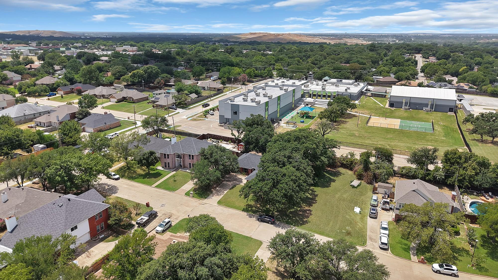 main property photo 33