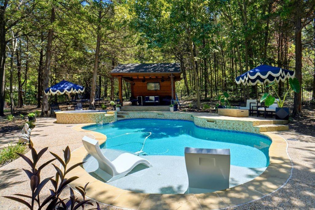 main property photo 26