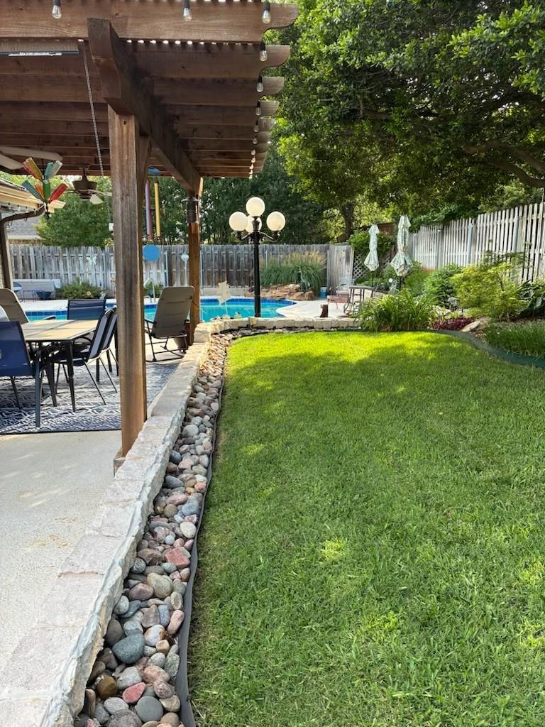 main property photo 36