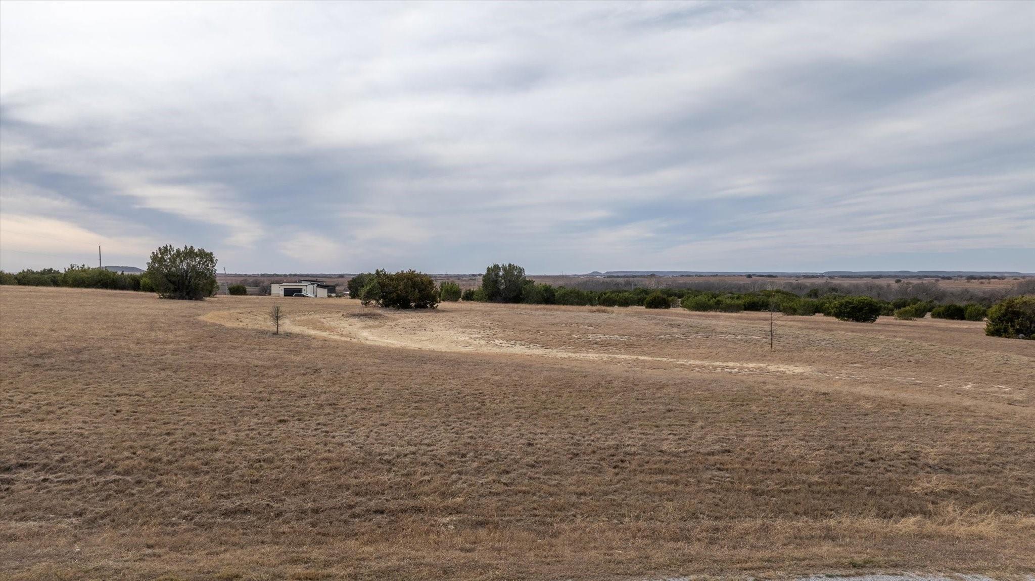 main property photo 18