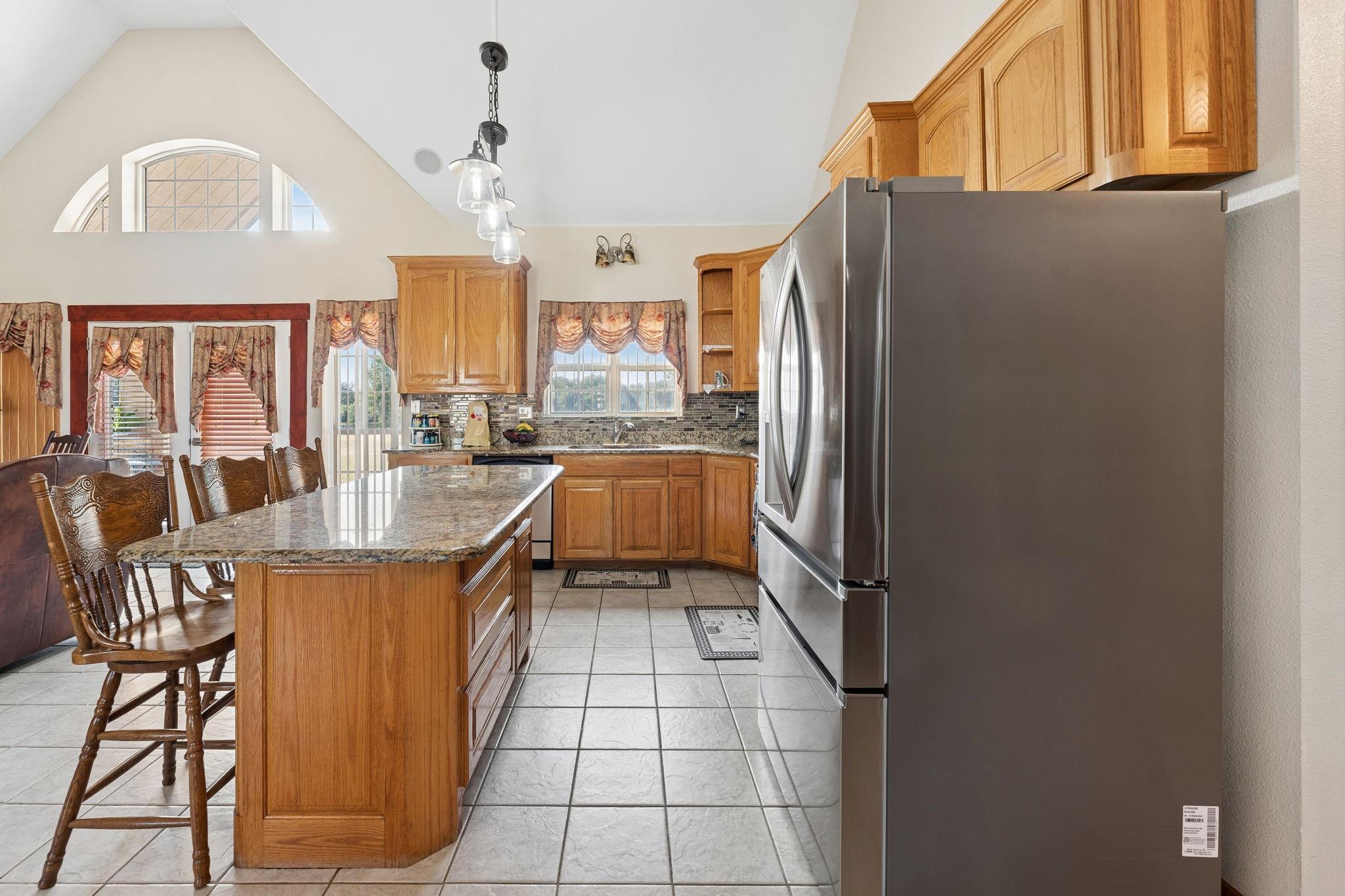 main property photo 7