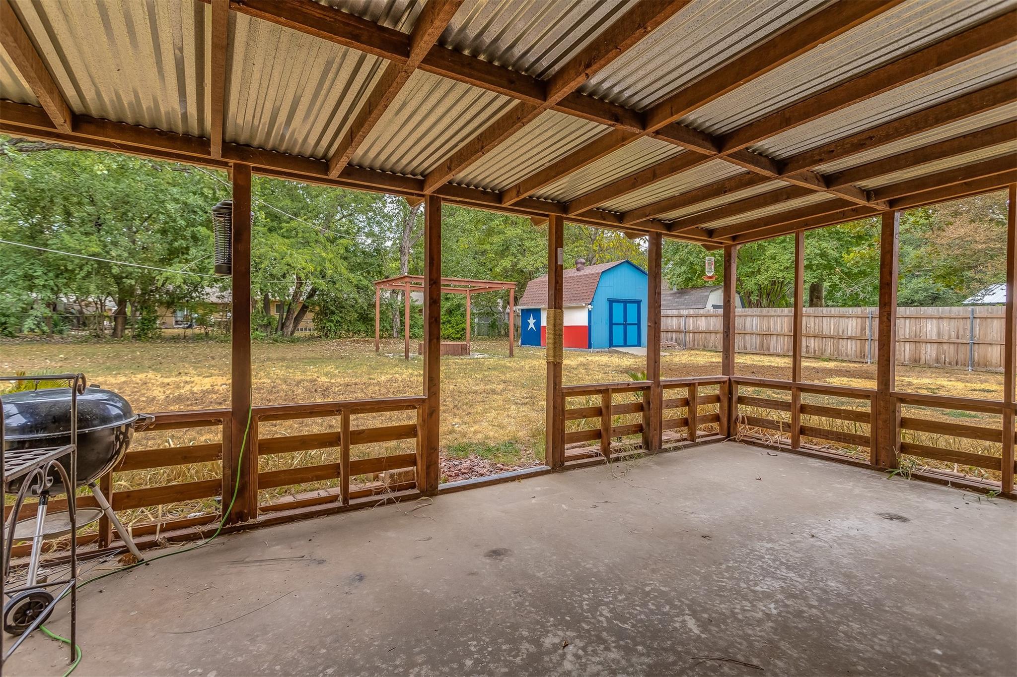 main property photo 36