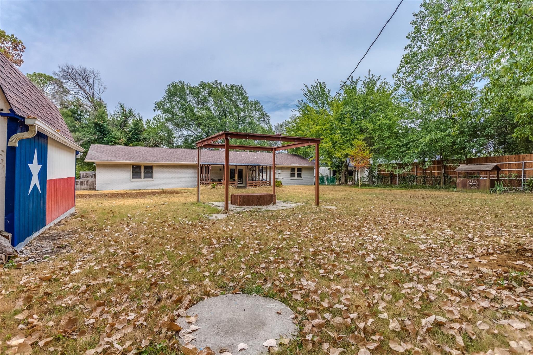 main property photo 39