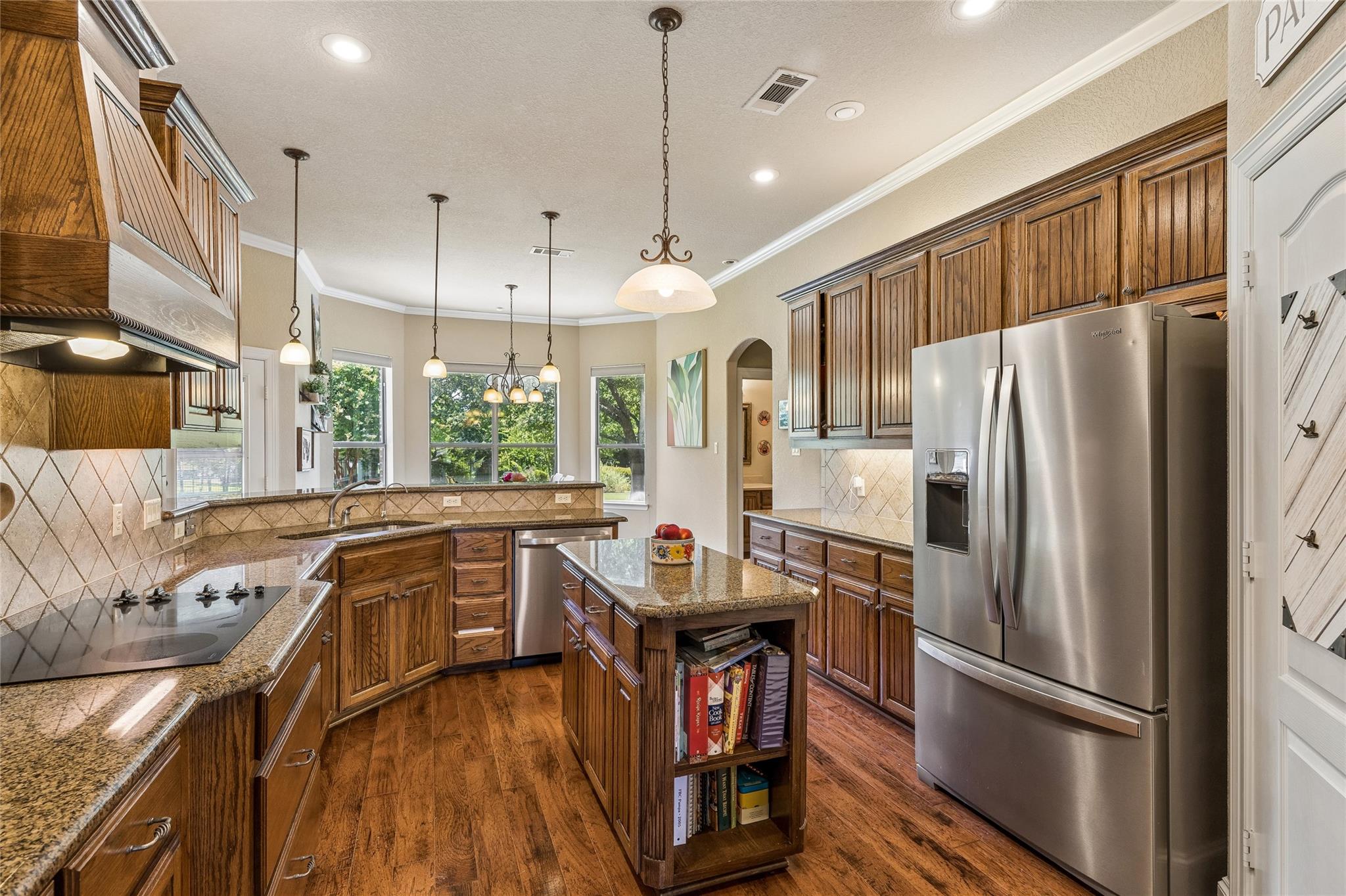 main property photo 15