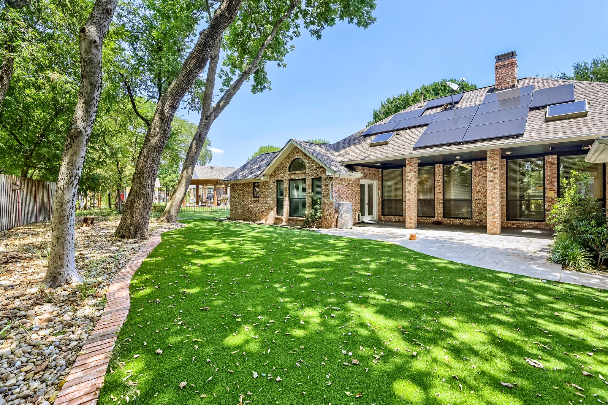 main property photo 25