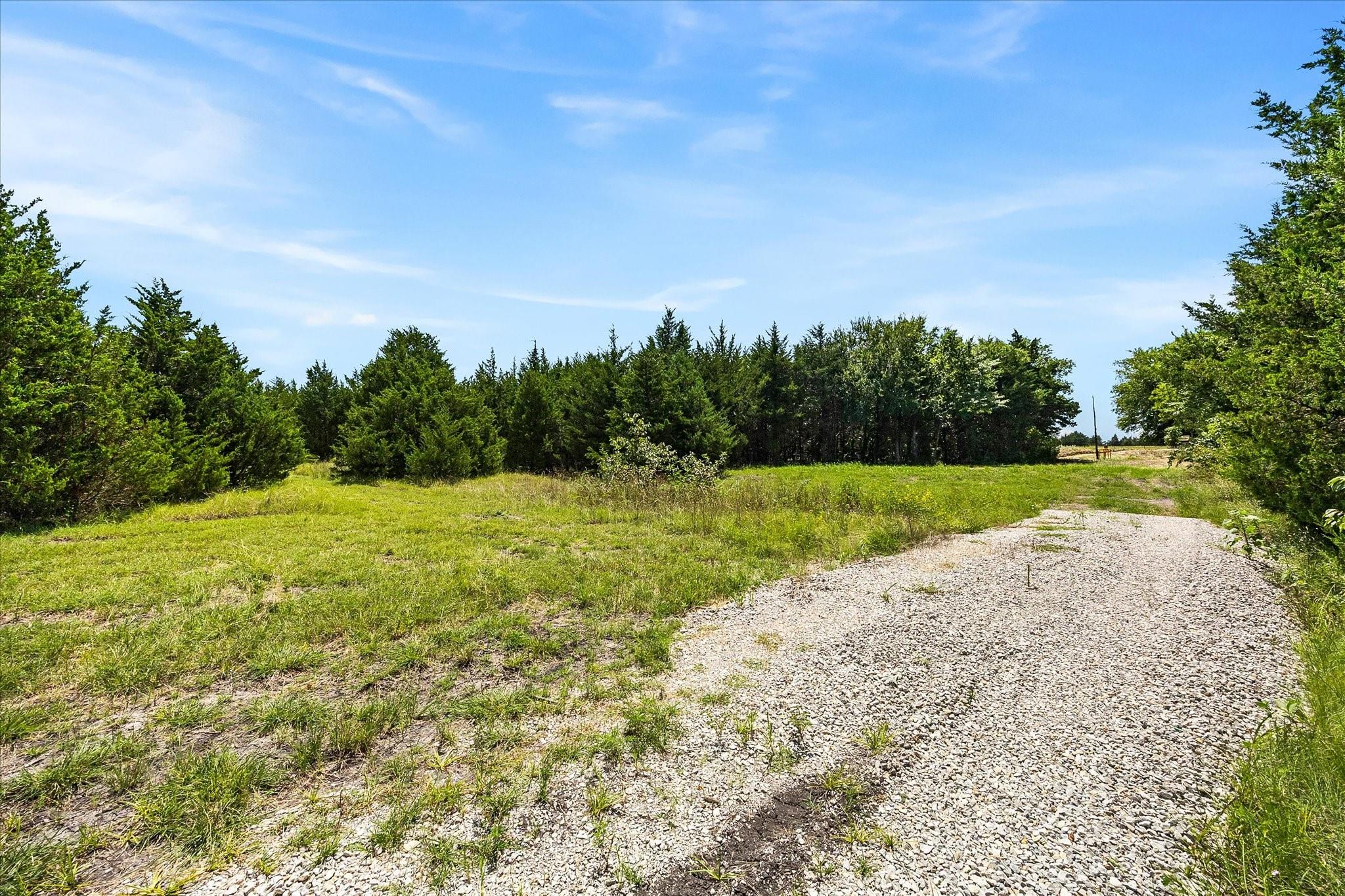 main property photo 33