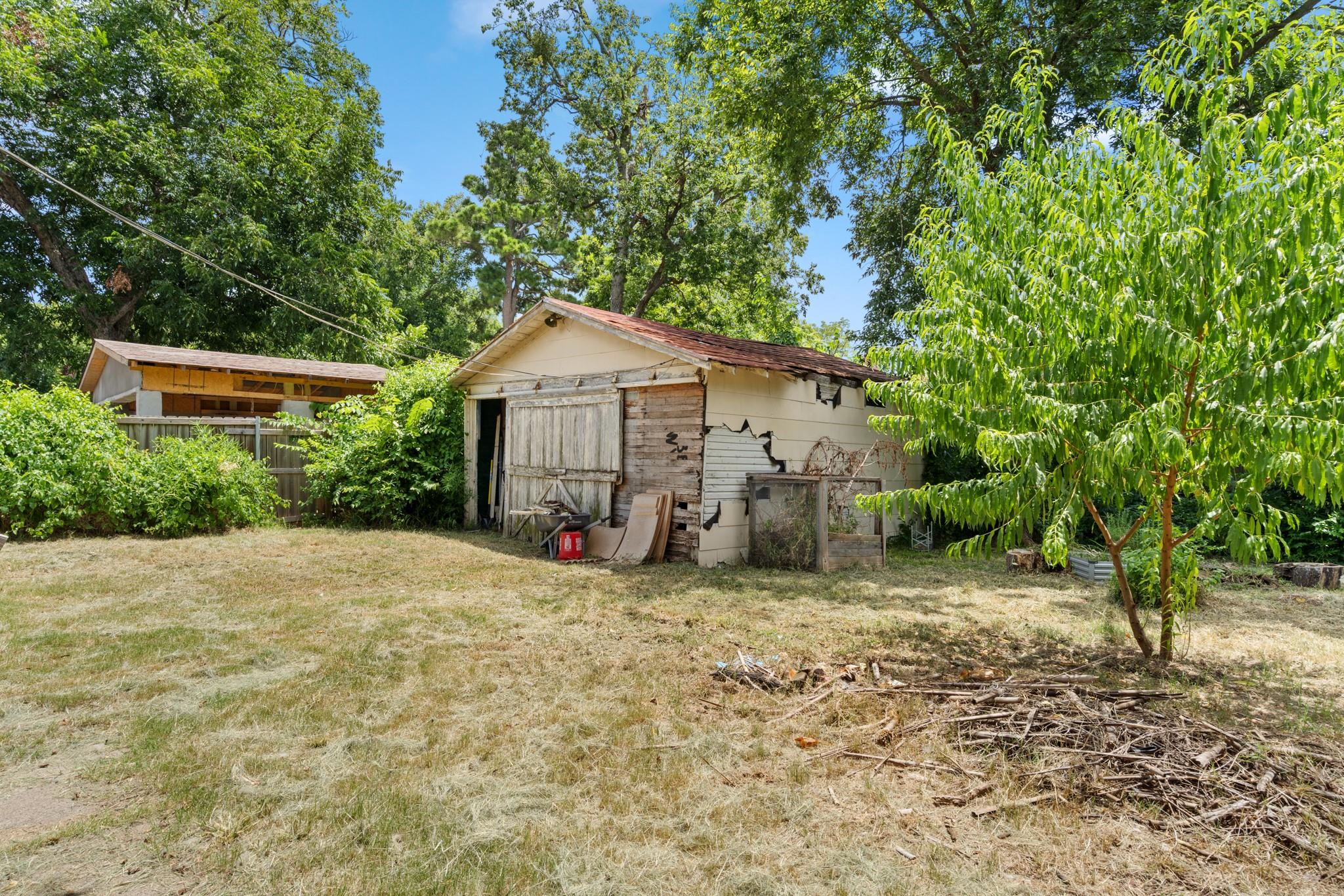 main property photo 21