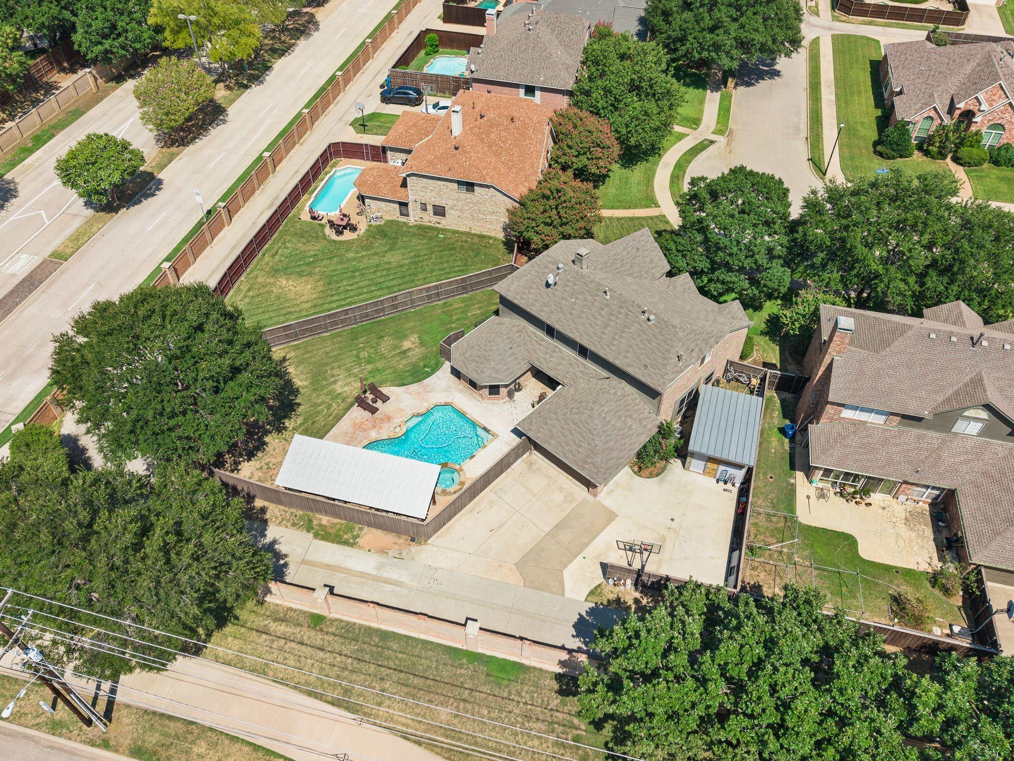 main property photo 28