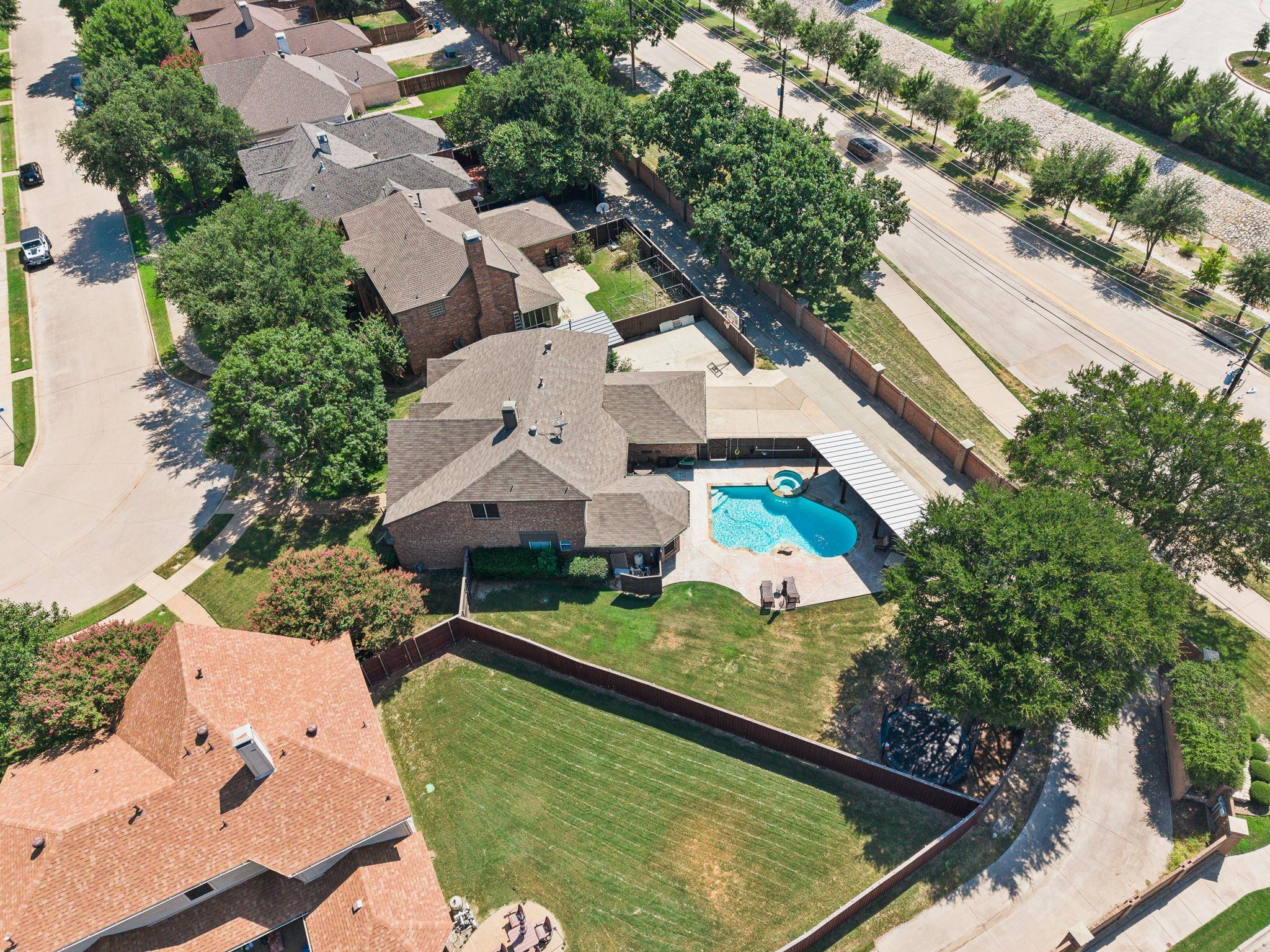 main property photo 29
