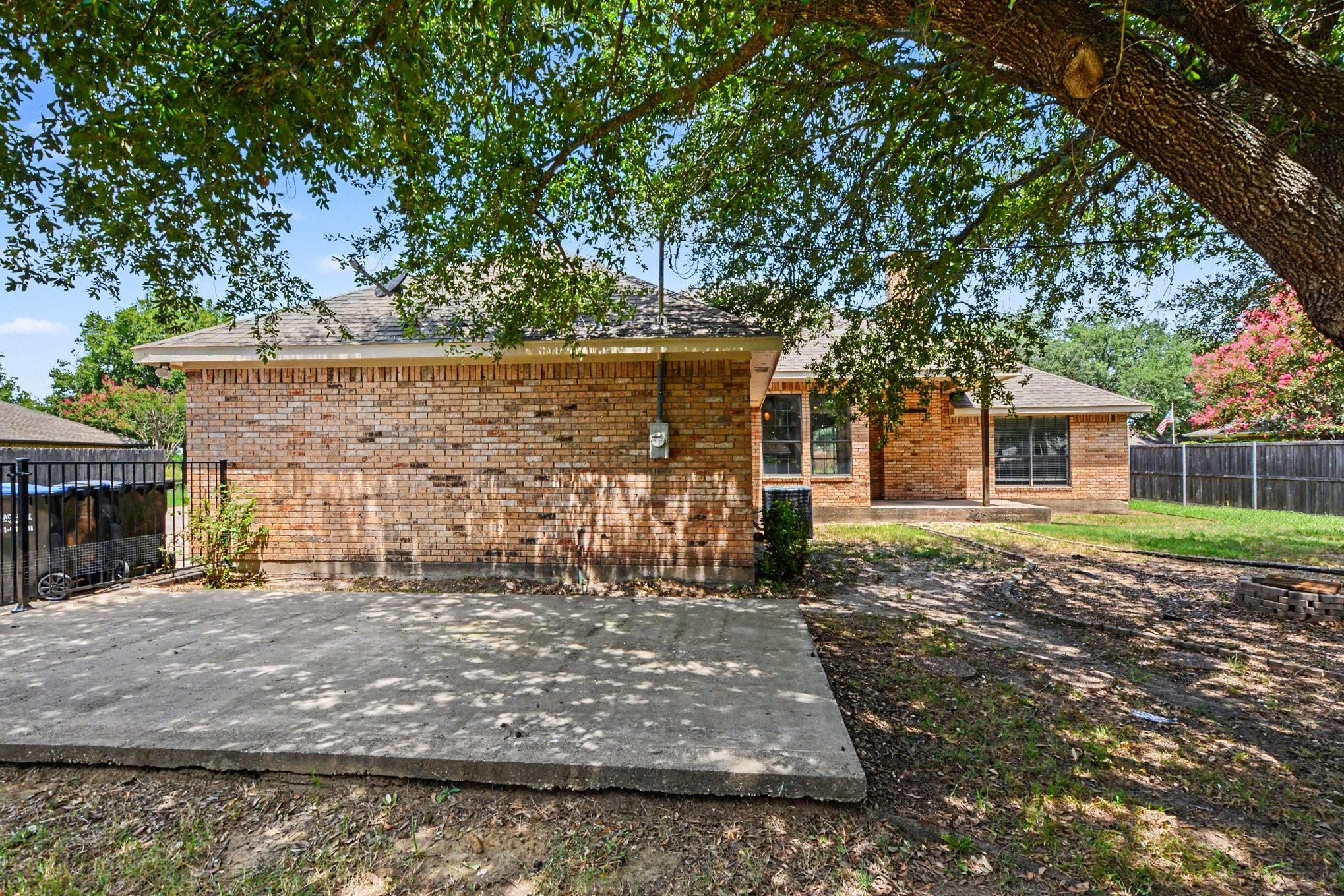 main property photo 31