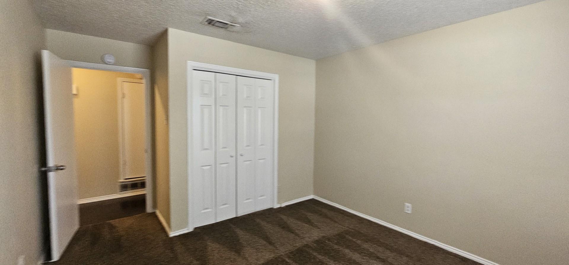 property viewer photo 25