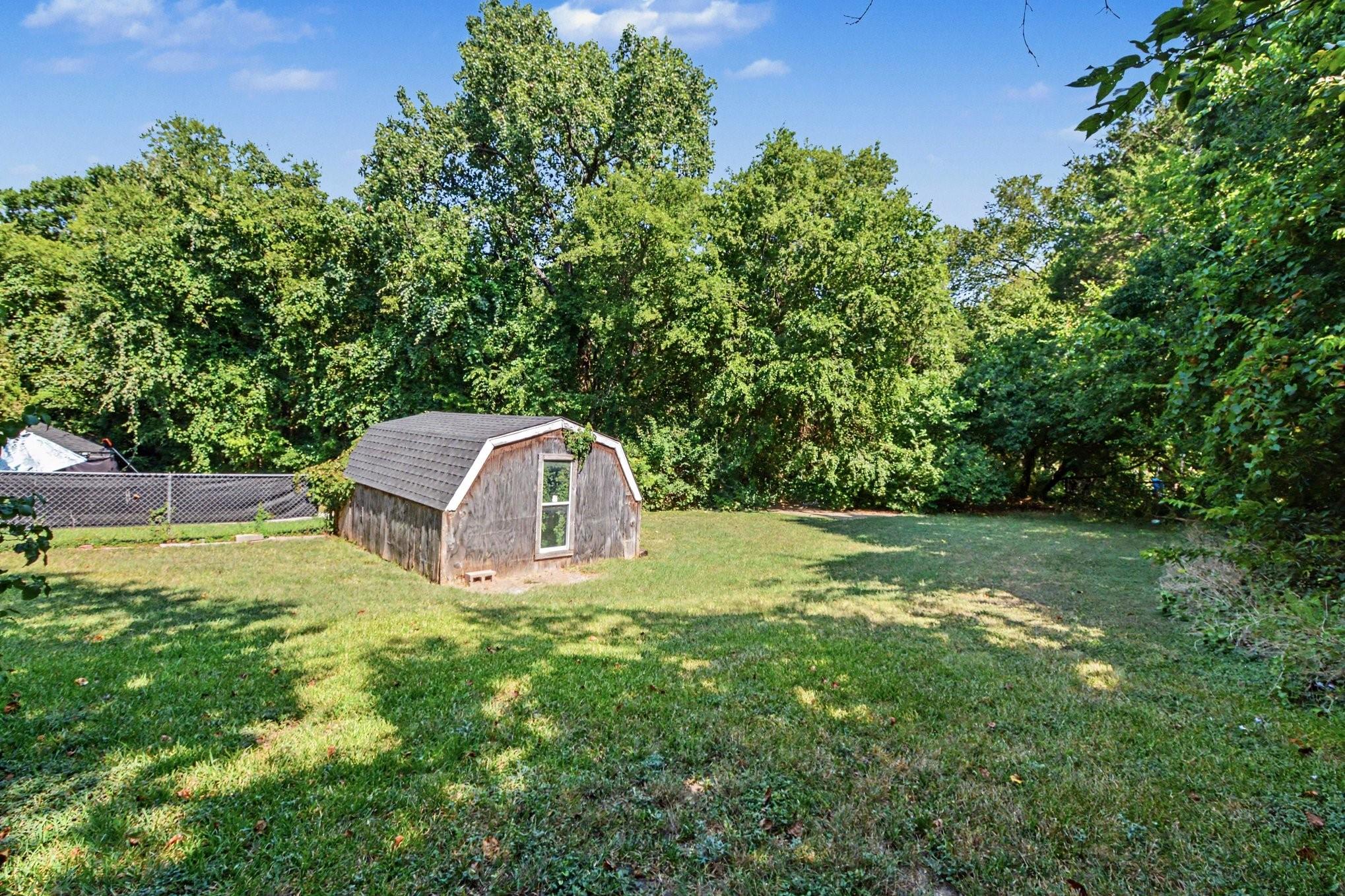 main property photo 22
