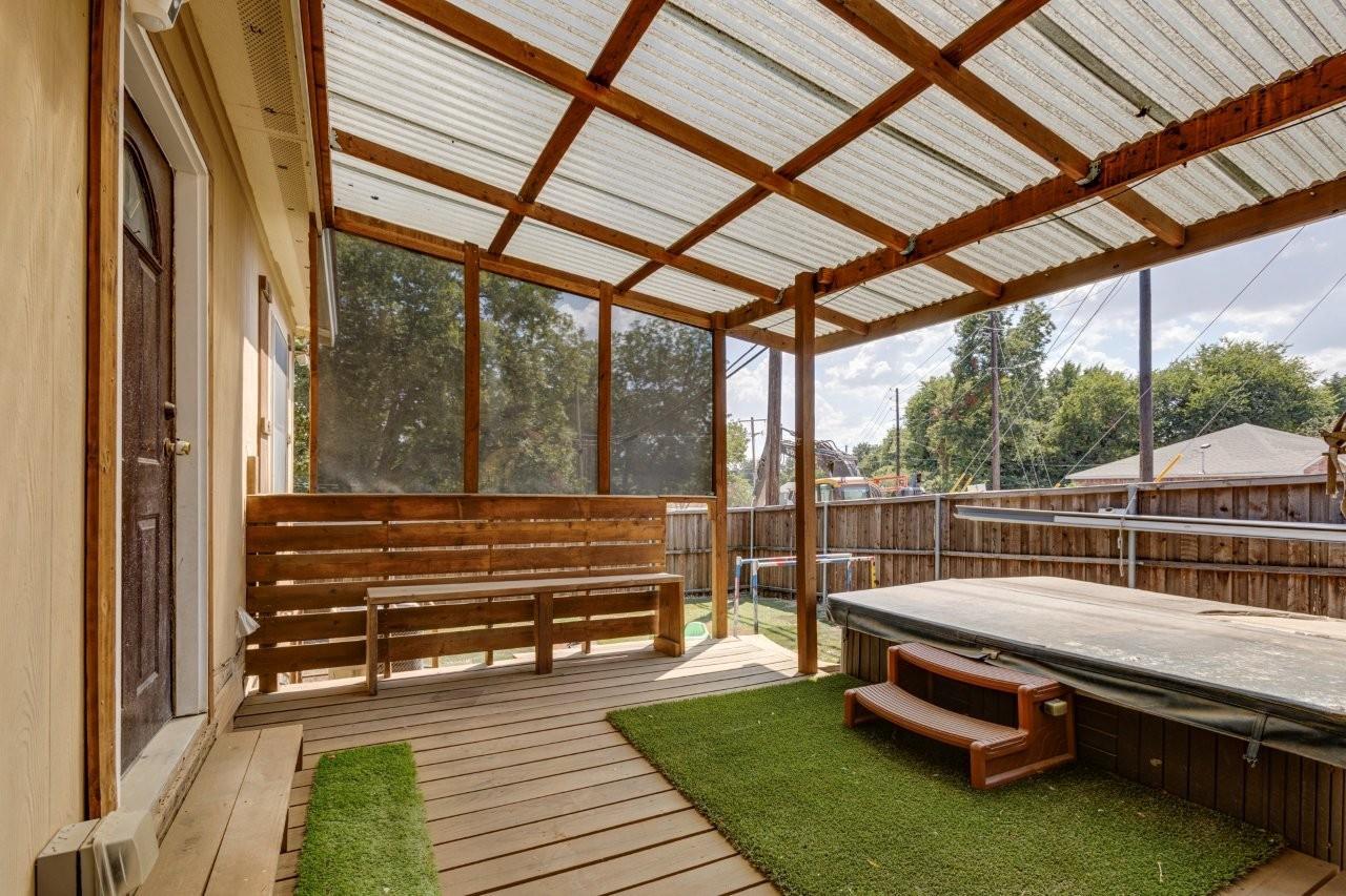 main property photo 23