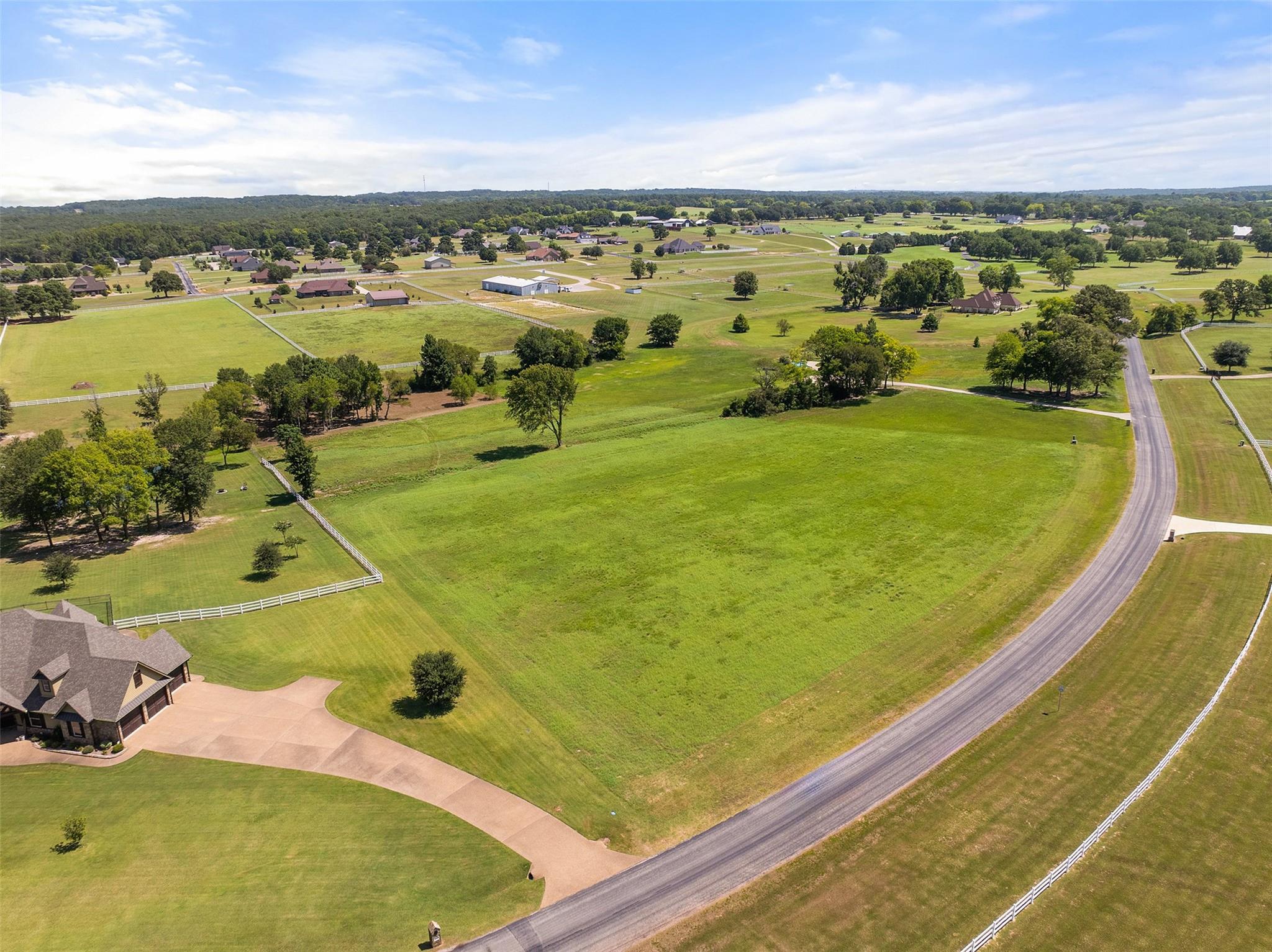 main property photo 23