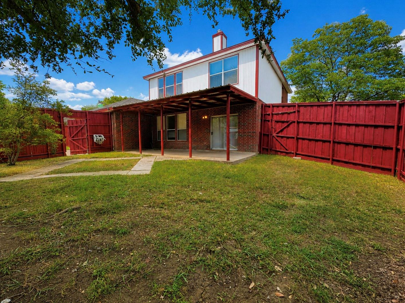 main property photo 23