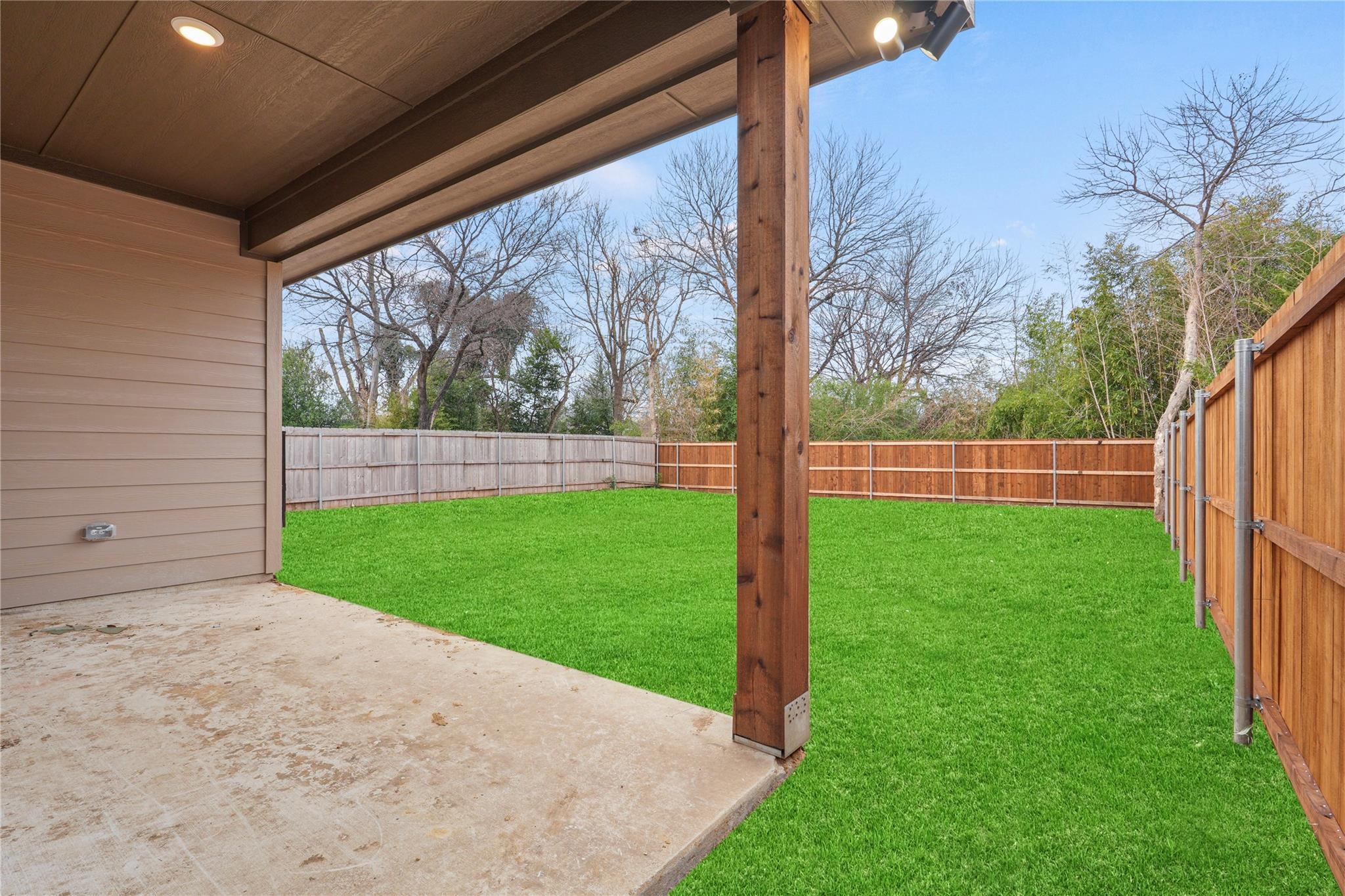 main property photo 20